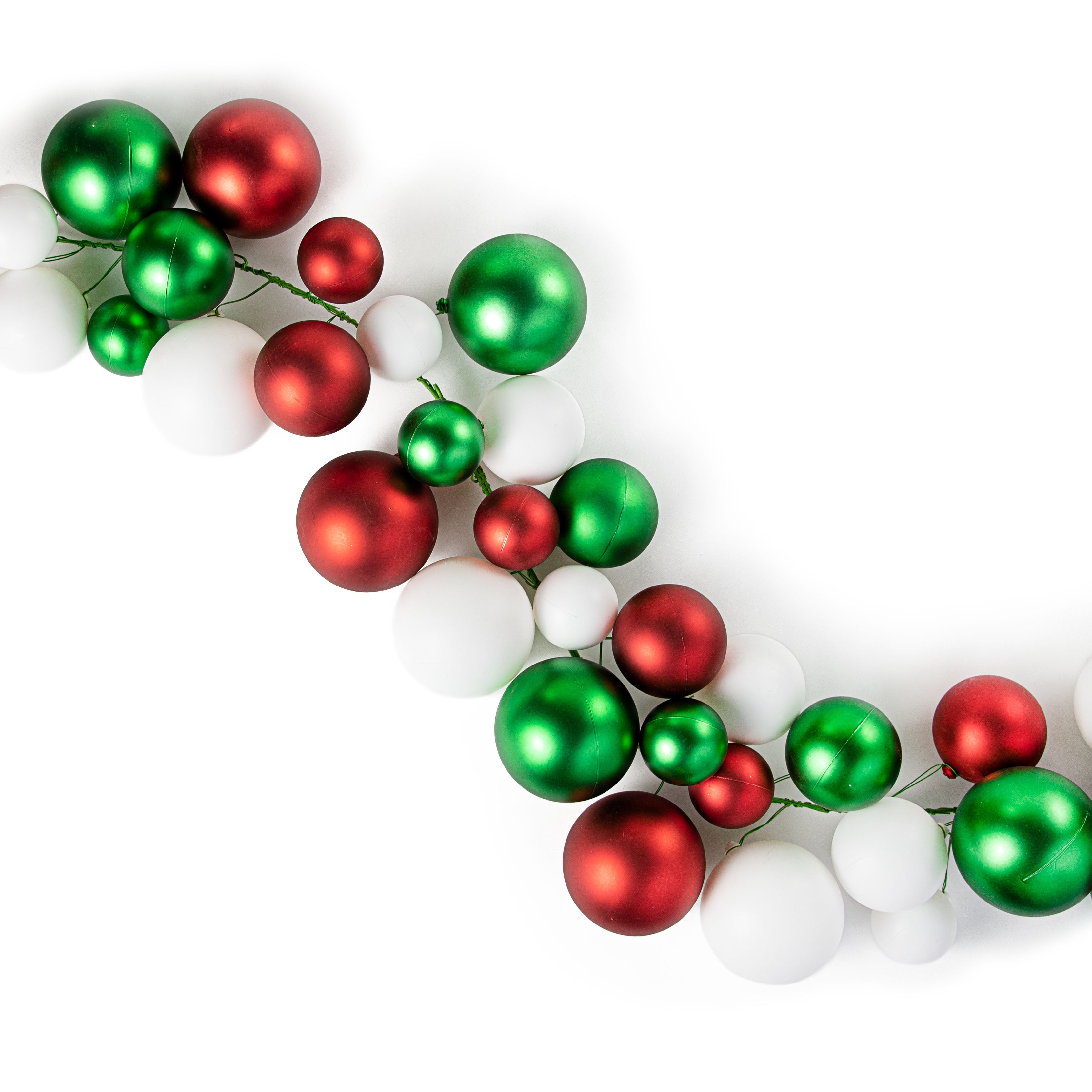 6' Effortless Ornament Garland: Matte Red, Emerald, White Item Number: XG9110YM