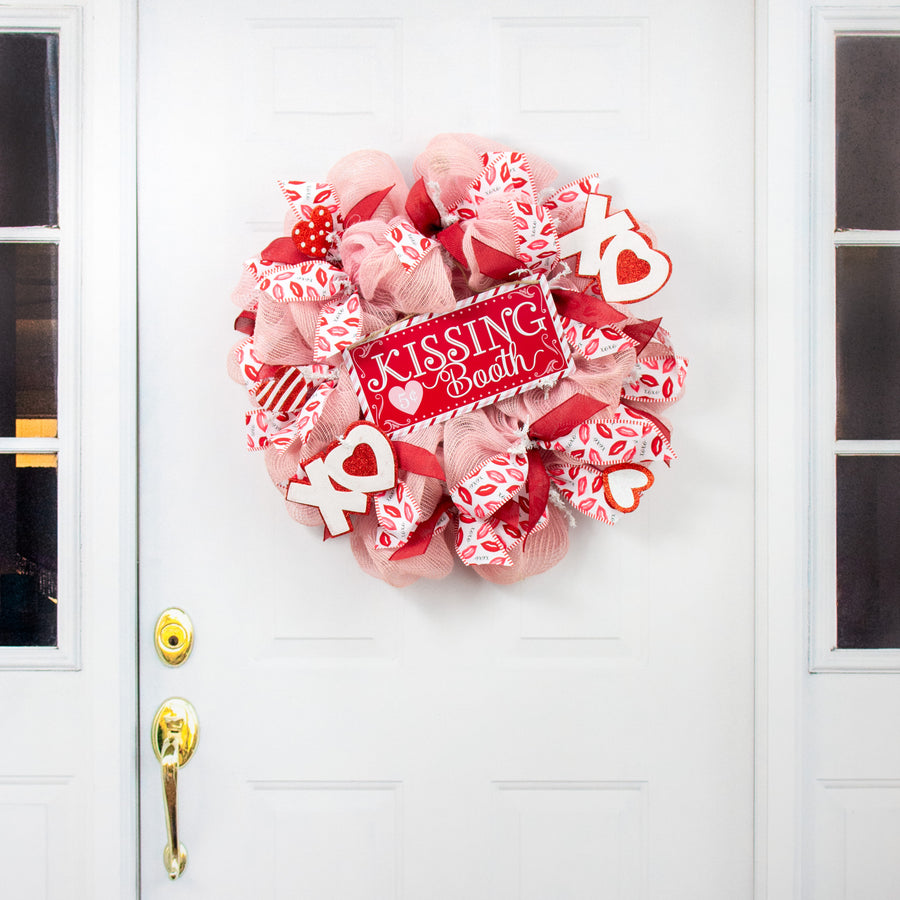 12" Embossed Metal Sign: Kissing Booth detail photo 4