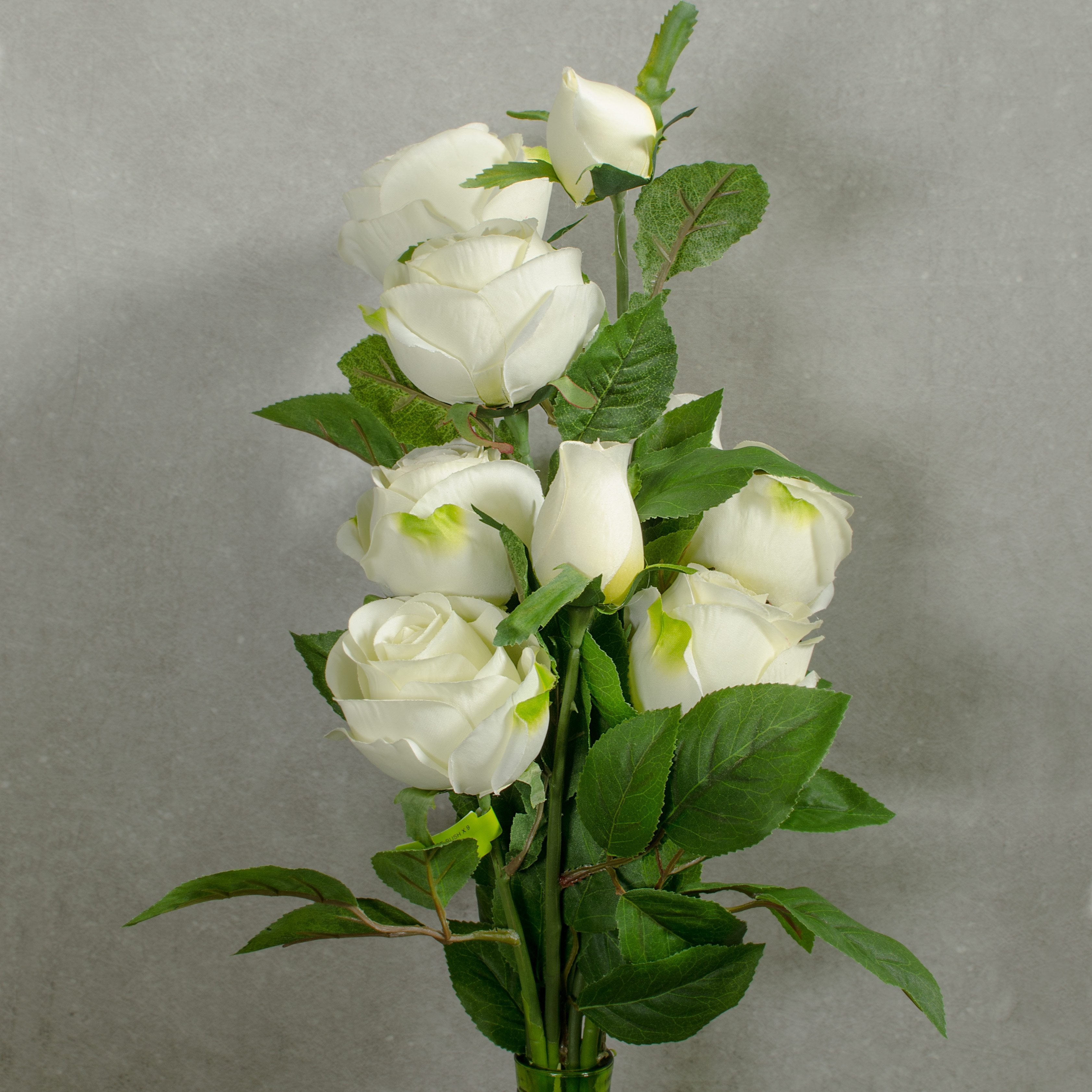 24" Emily Rose Bush (9): Cream detail photo 3