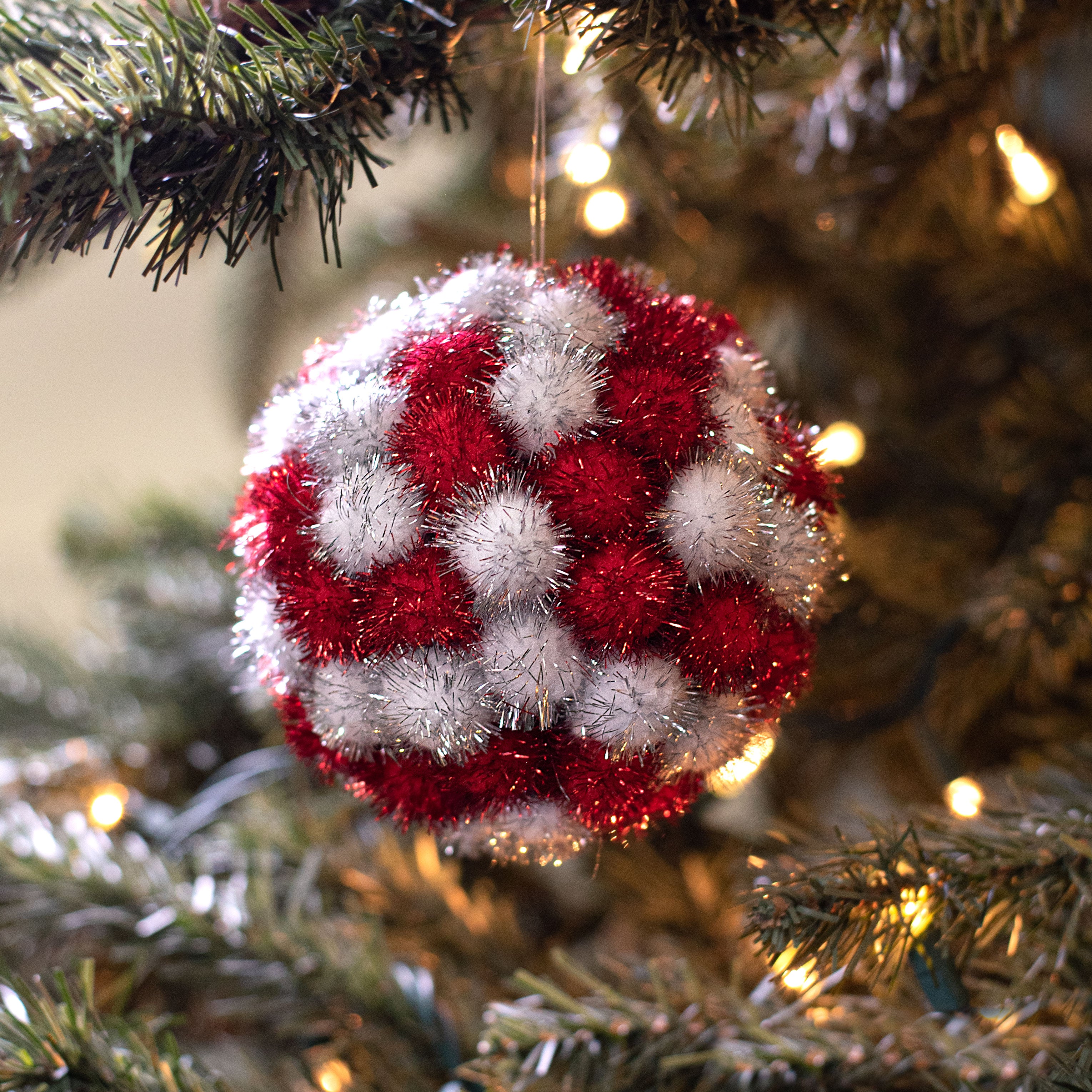 4.5" Eyelash Ball Ornament: Red & Silver Lifestyle Photo
