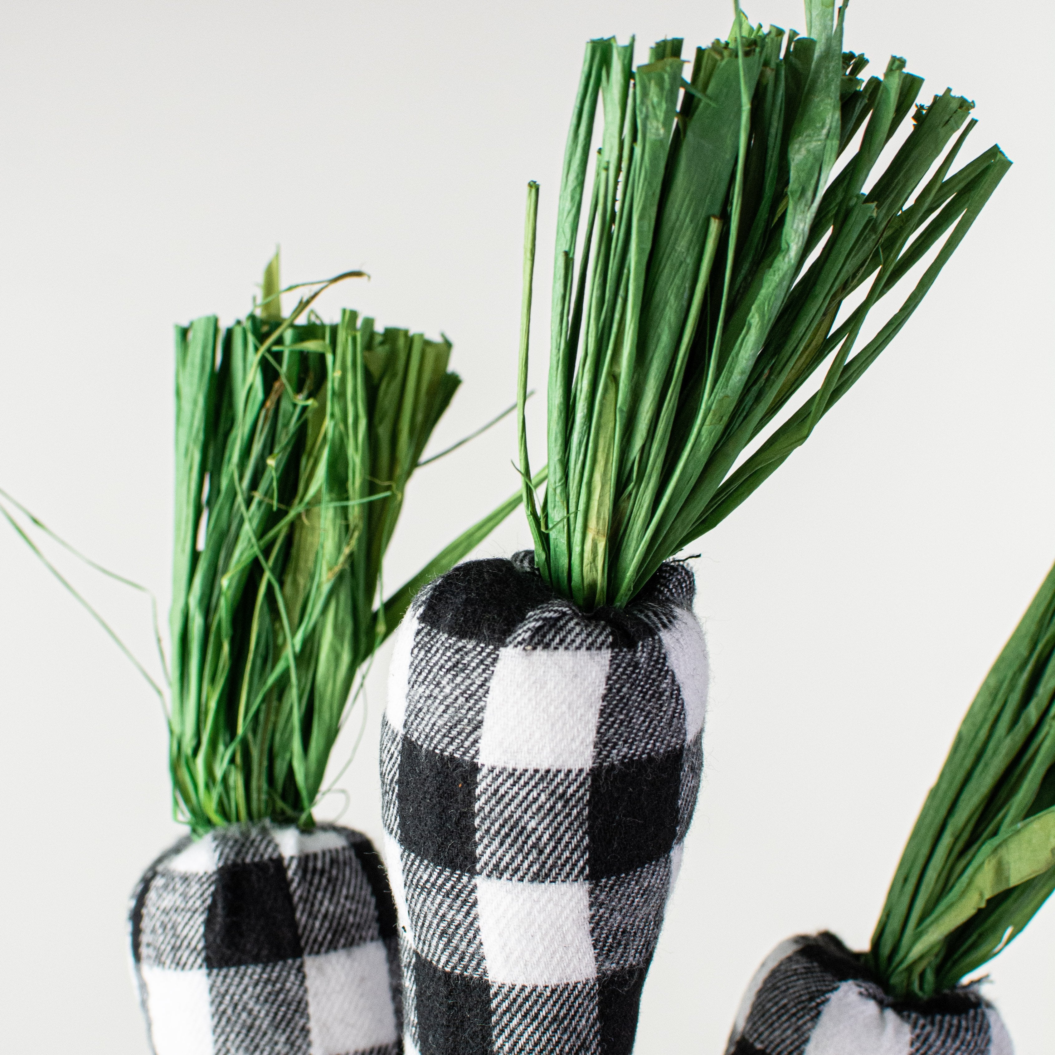 16" Fabric Carrot Bundle: Black & White Check Lifestyle Photo