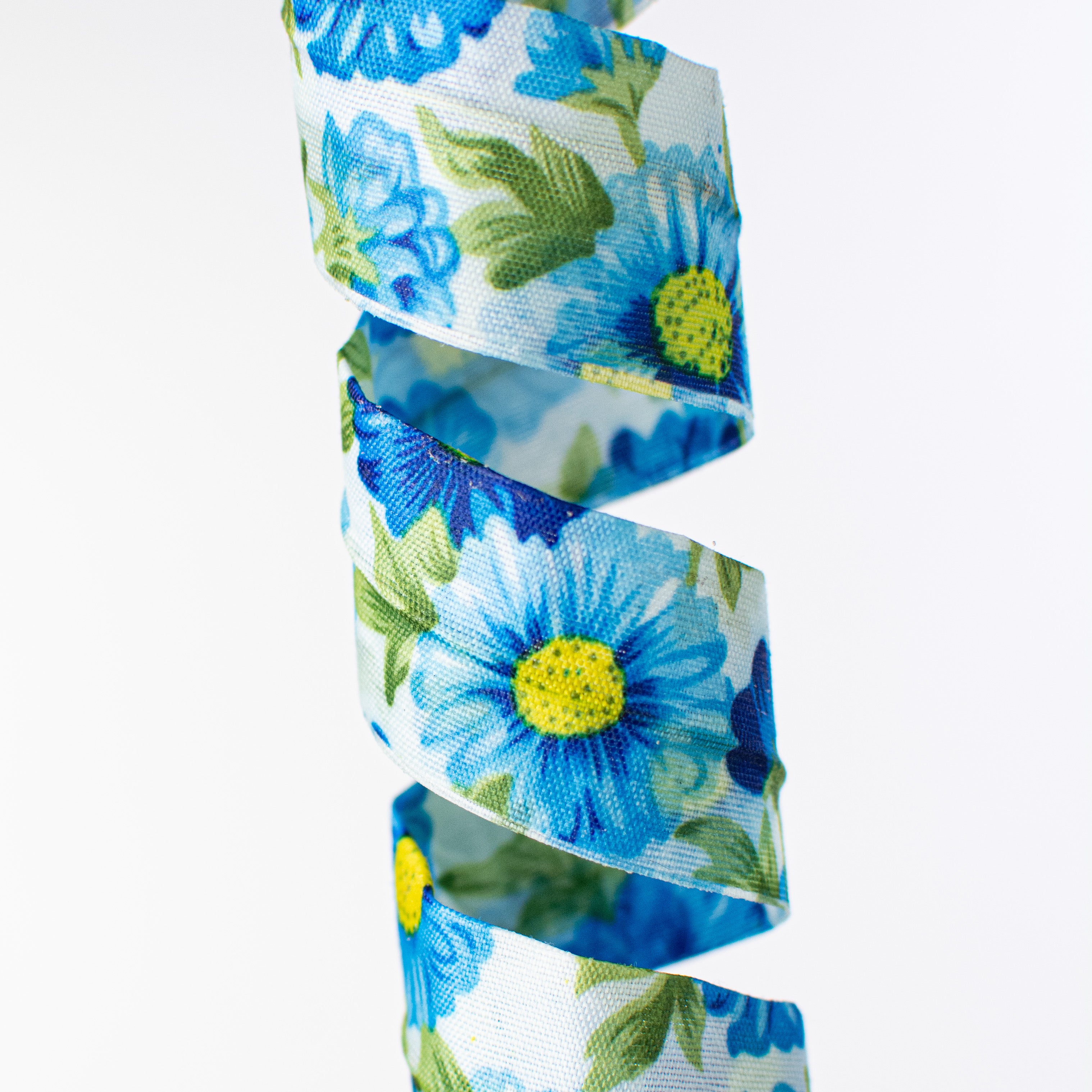 24" Fabric Curl Spray: Floral Blue Lifestyle Photo