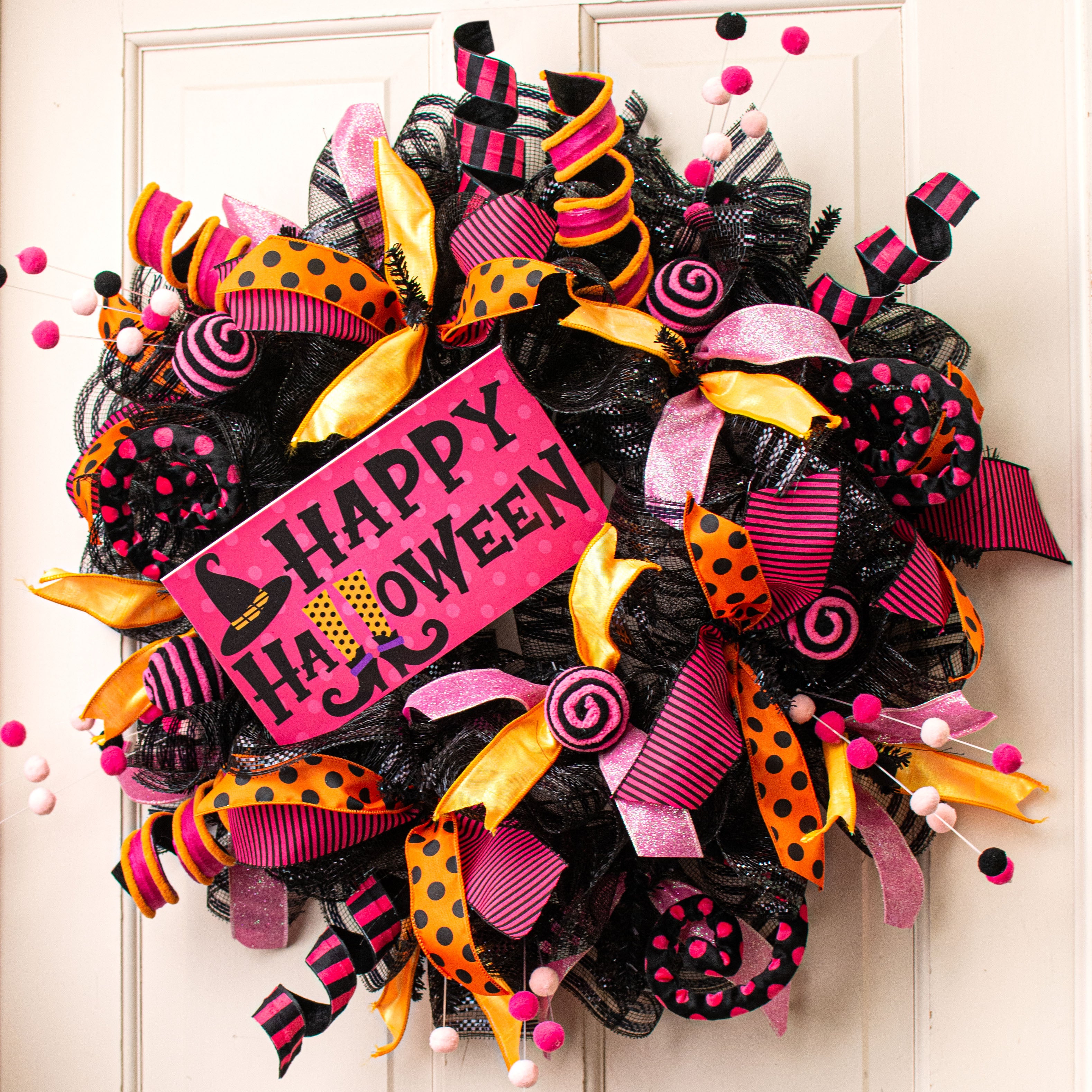 30" Double Sided Fabric Curly Spray: Black Velvet & Fuchsia Lifestyle Photo