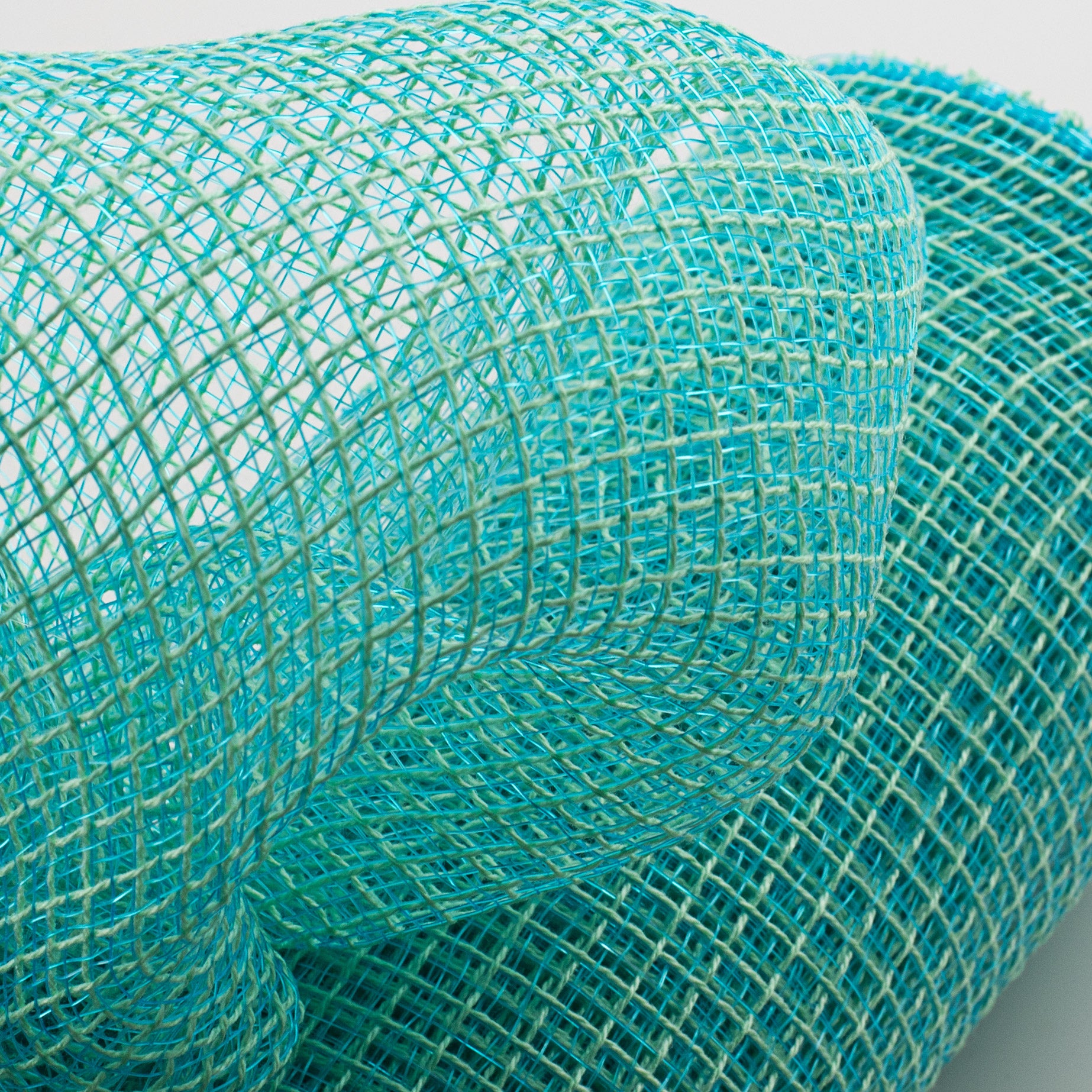 10" Fabric Mesh: Aqua Lifestyle Photo