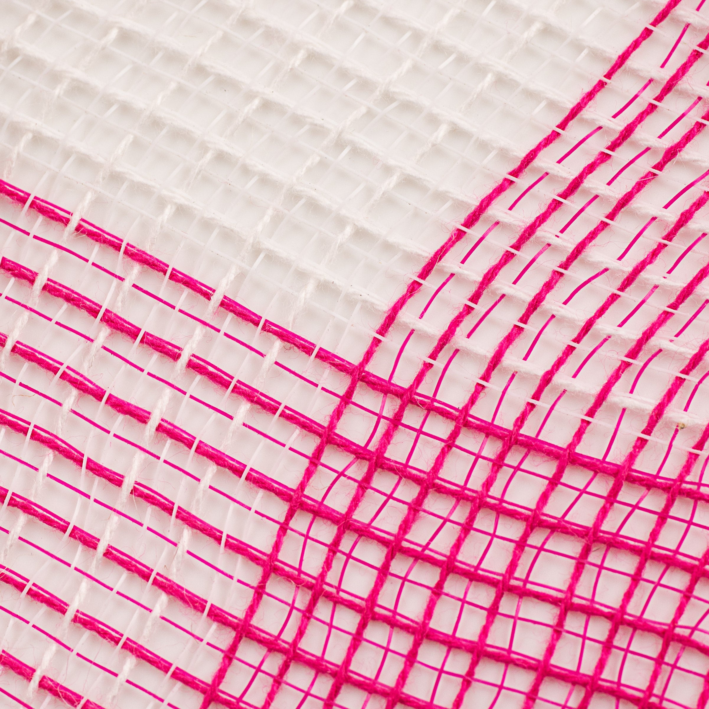10" Fabric Mesh: Fuchsia & White Plaid detail photo 3