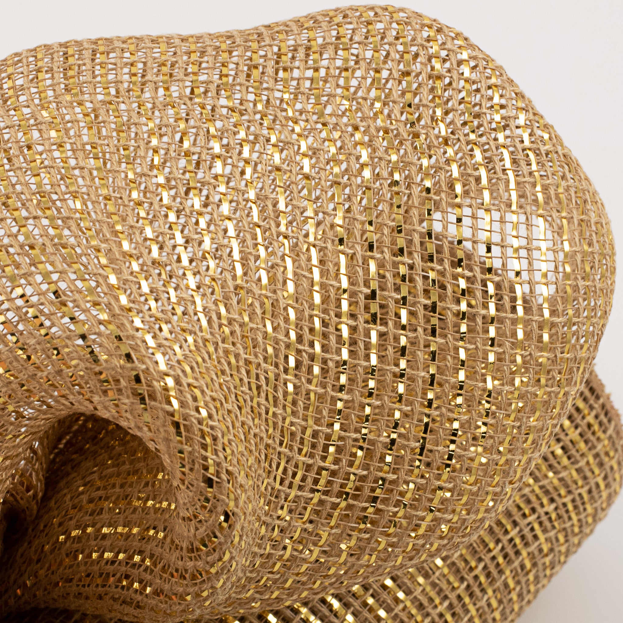 10" Fabric Mesh: Metallic Gold/Natural Lifestyle Photo