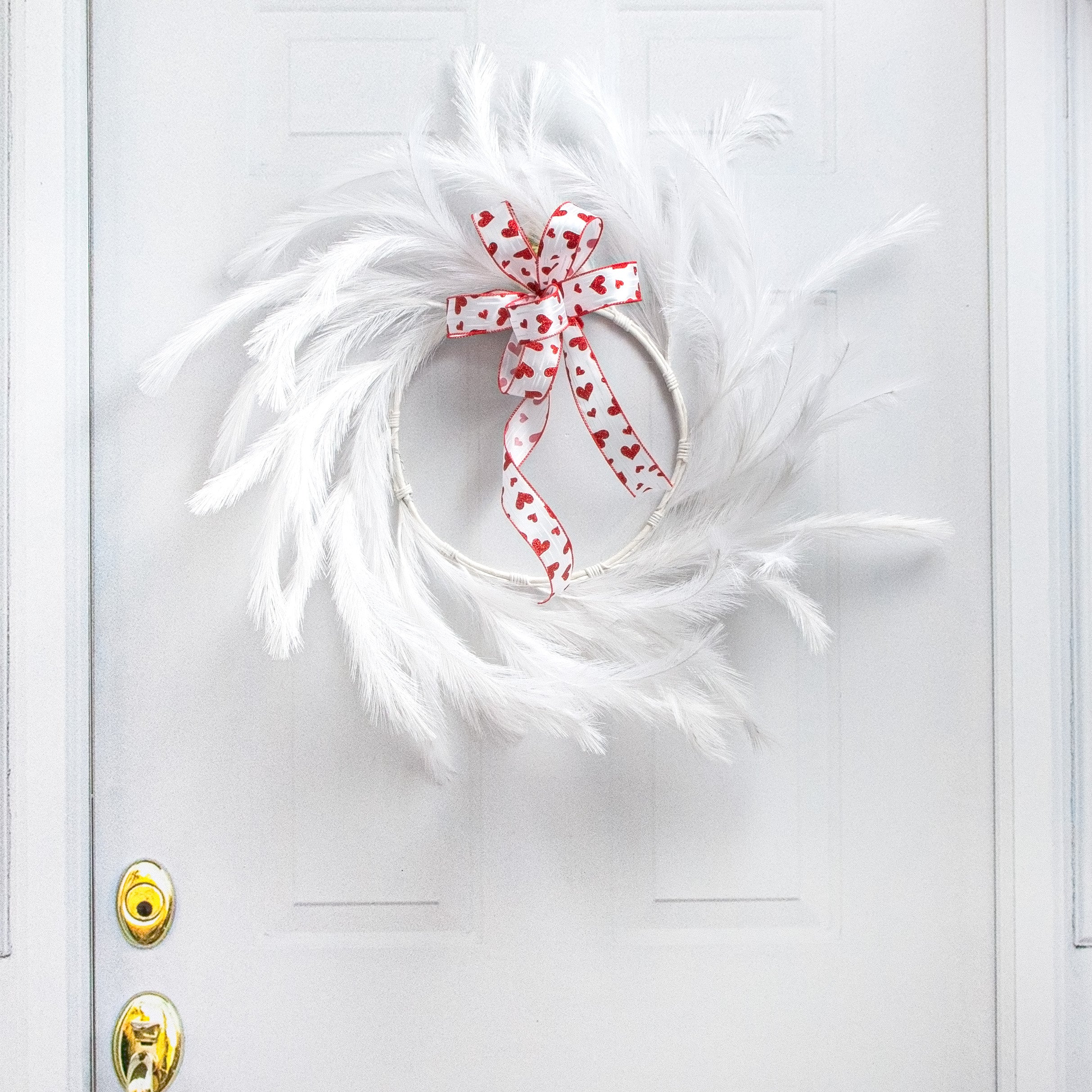 26" Fabric Pampas Grass Wreath: White Lifestyle Photo