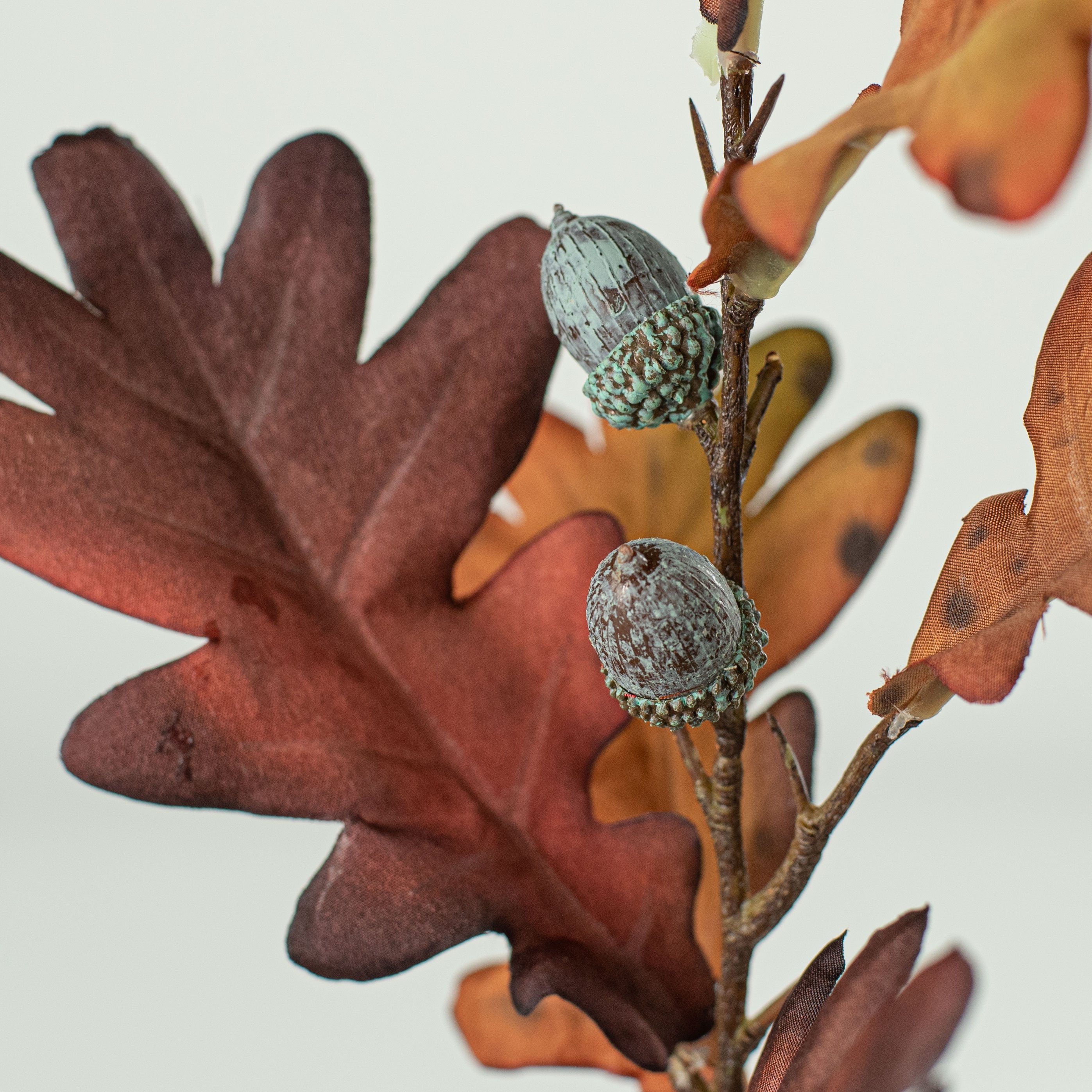 20" Fall Oak Leaves Acorn Spray: Brown Lifestyle Photo