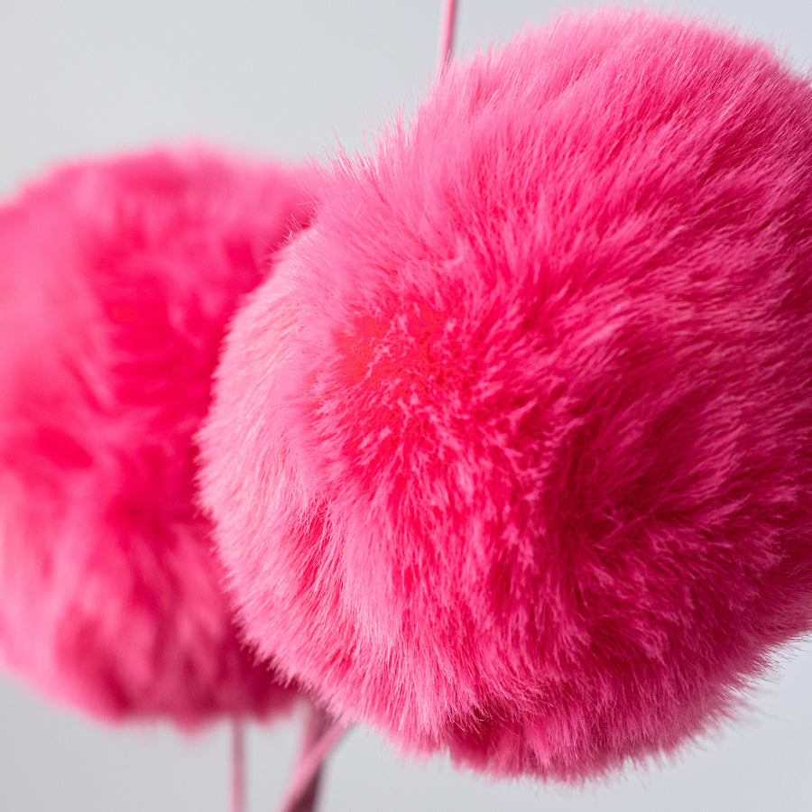 29" Faux Fur Spray: Hot Pink Lifestyle Photo