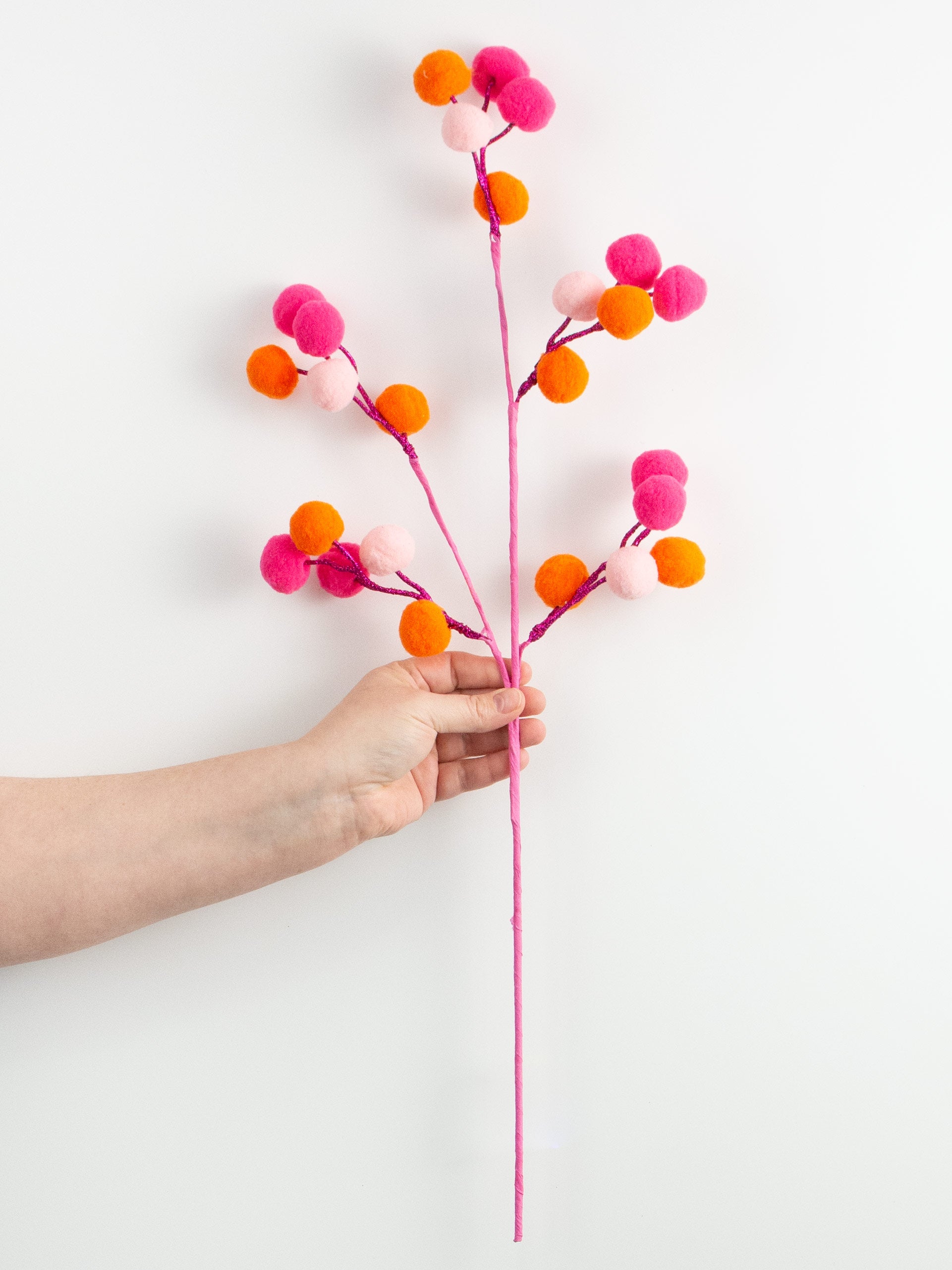 28" Felt Ball Spray: Fuchsia, Pink, Orange detail photo 3