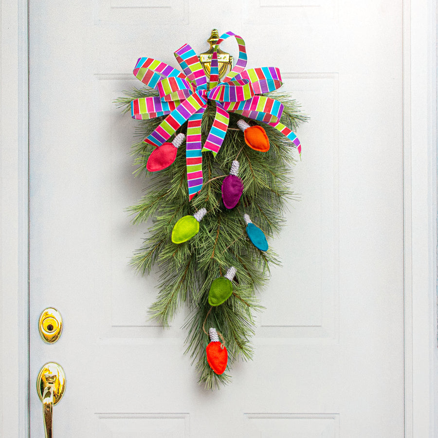 4' Felt Multicolor Light Bulbs Garland Lifestyle Photo