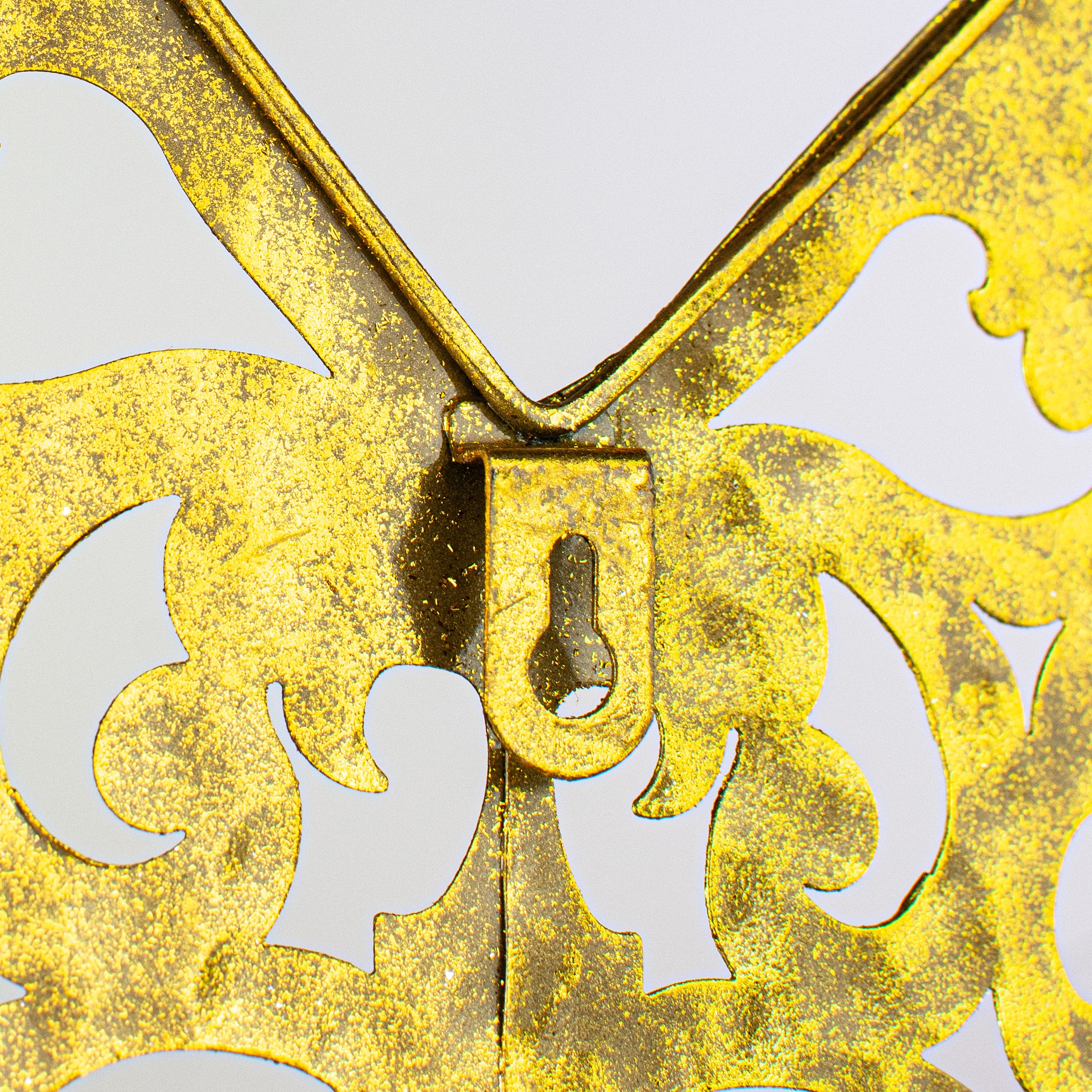 18" x 14.5" Filigree Angel Wings: Gold Leaf detail photo 3