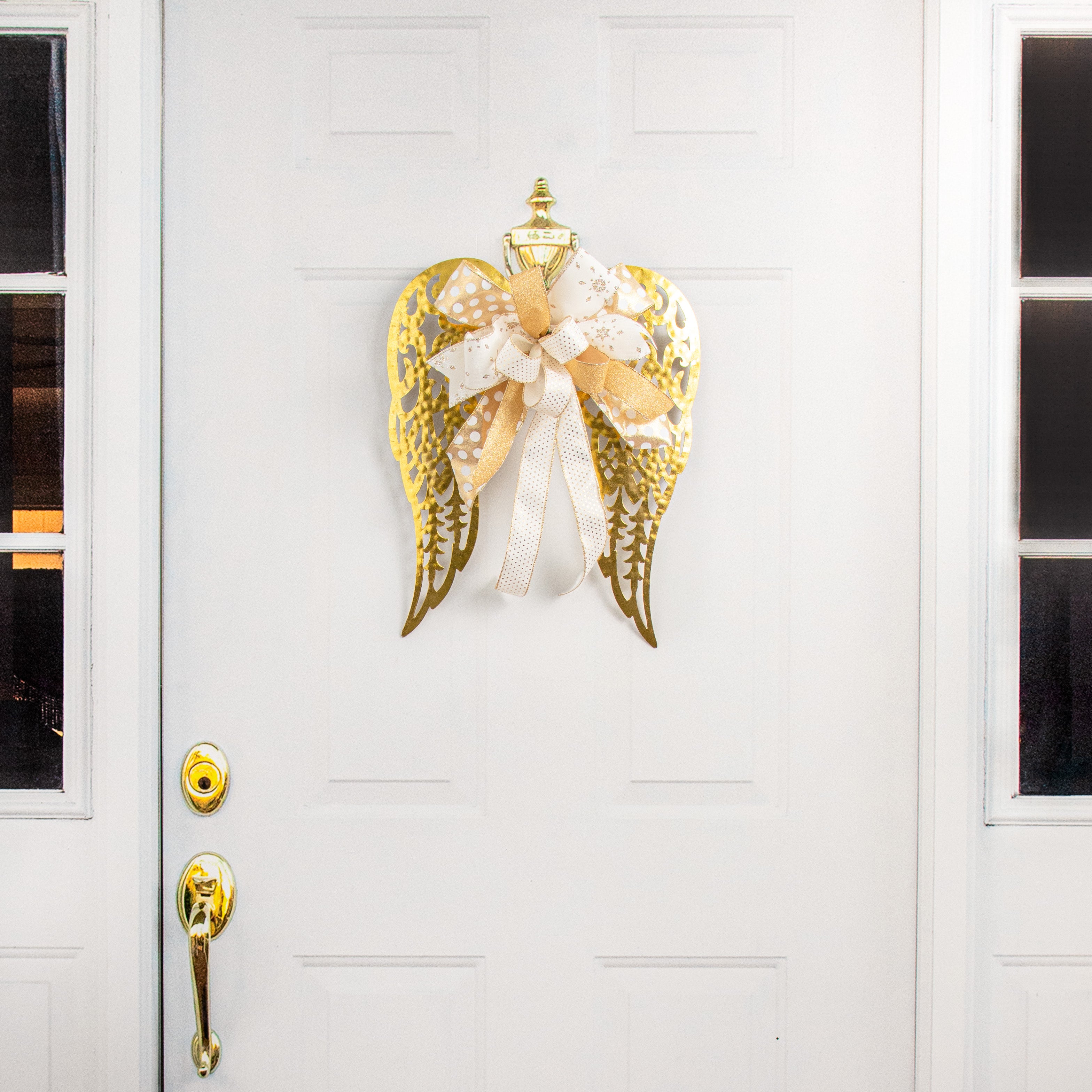 18" x 14.5" Filigree Angel Wings: Gold Leaf detail photo 5