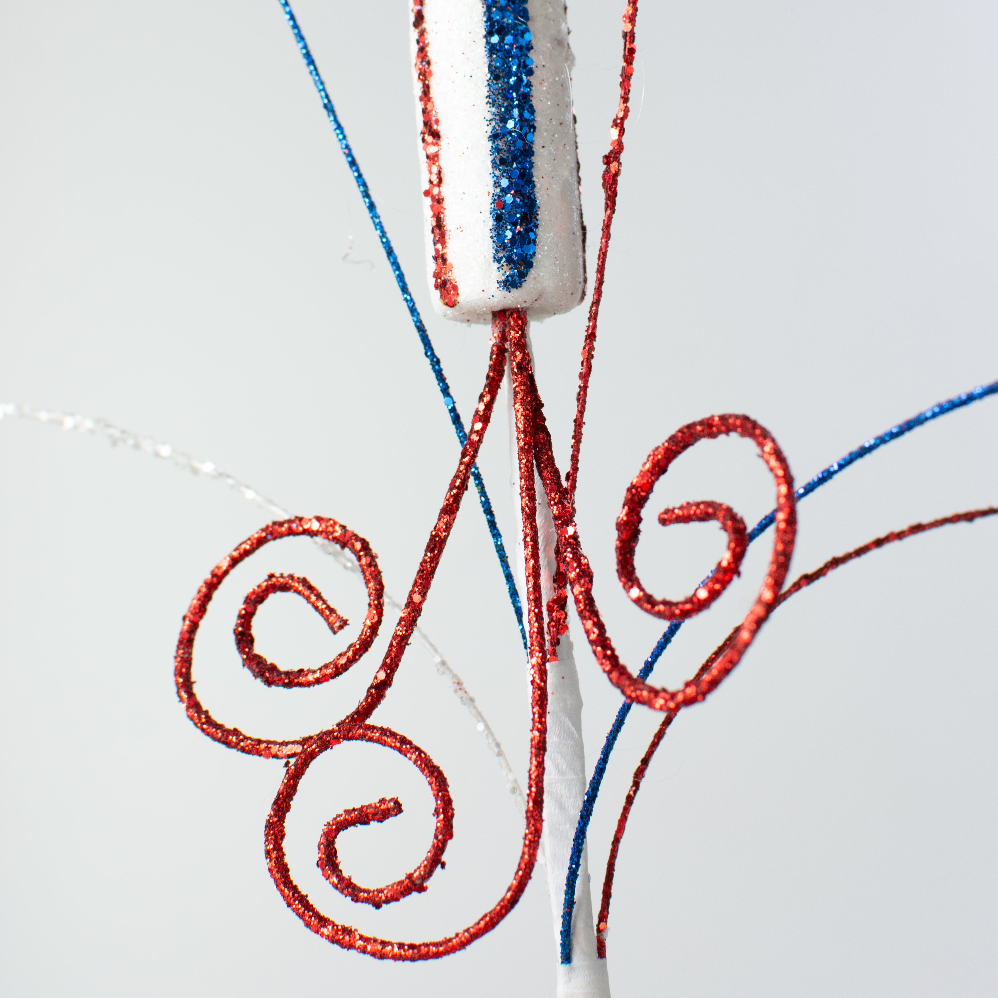 14" Firecracker Rocket & Stars Curly Spray Lifestyle Photo