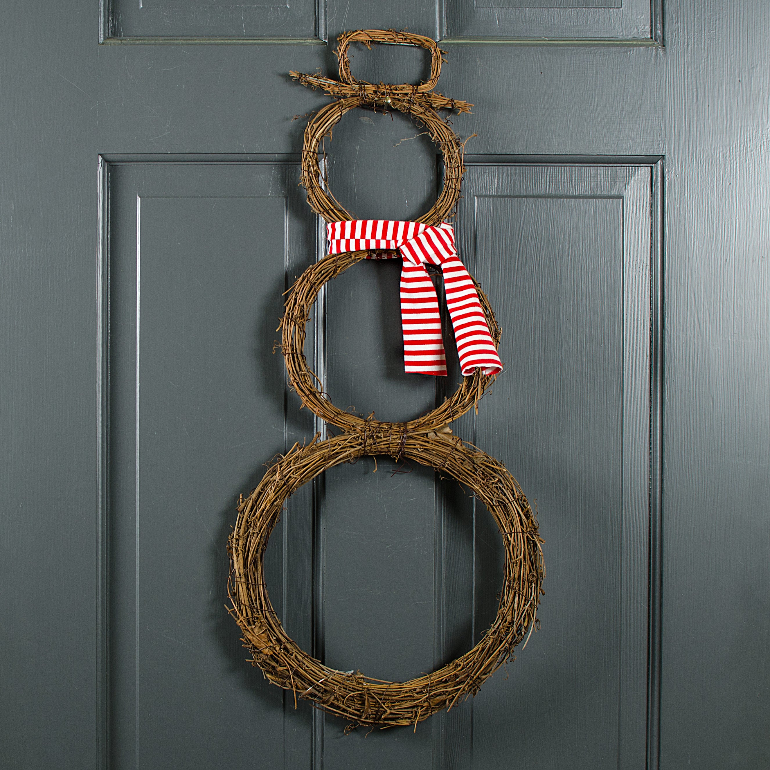 24" Flat Grapevine Snowman Decoration: Natural Lifestyle Photo