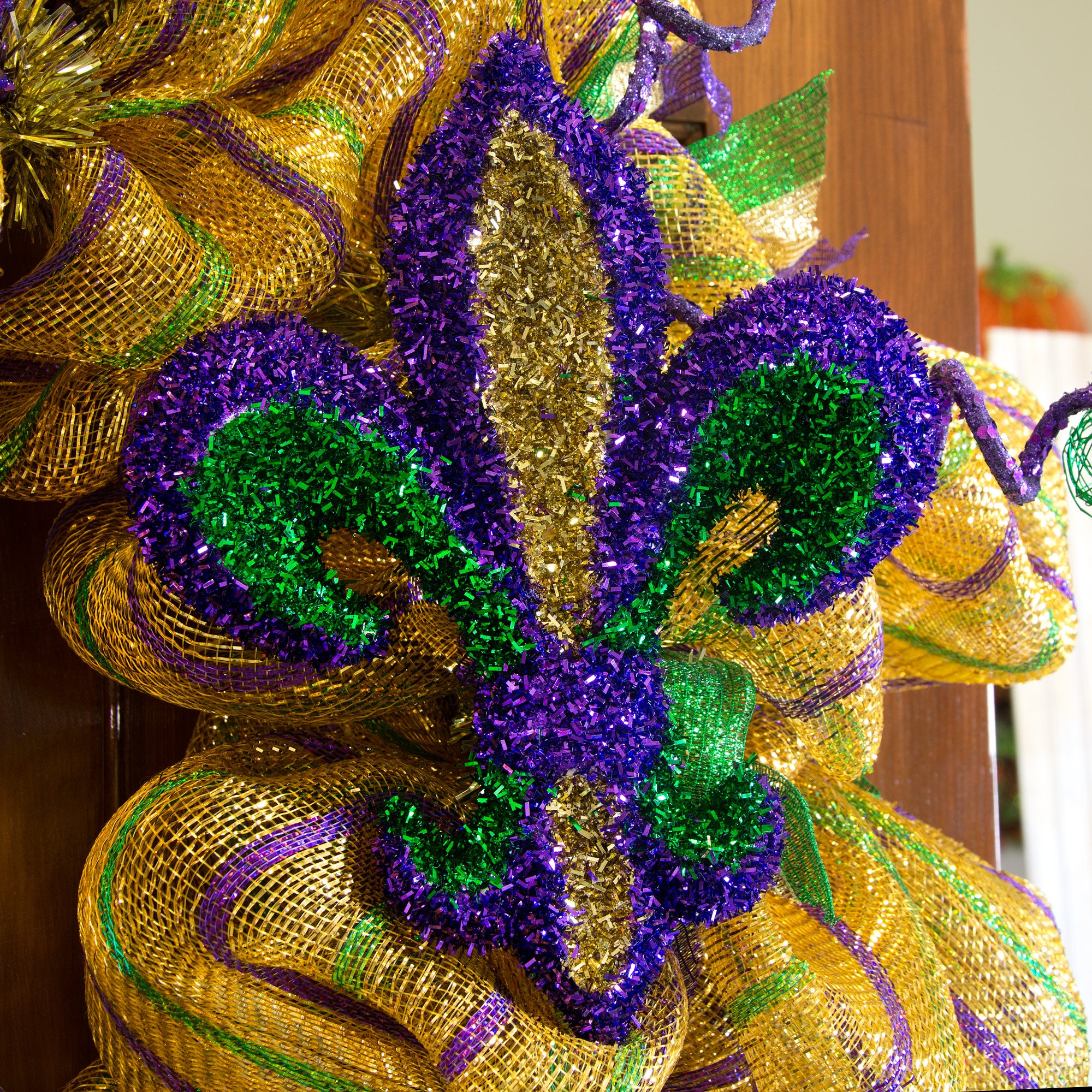 10" Fleur de Lis Ornament: PGG Tinsel detail photo 4
