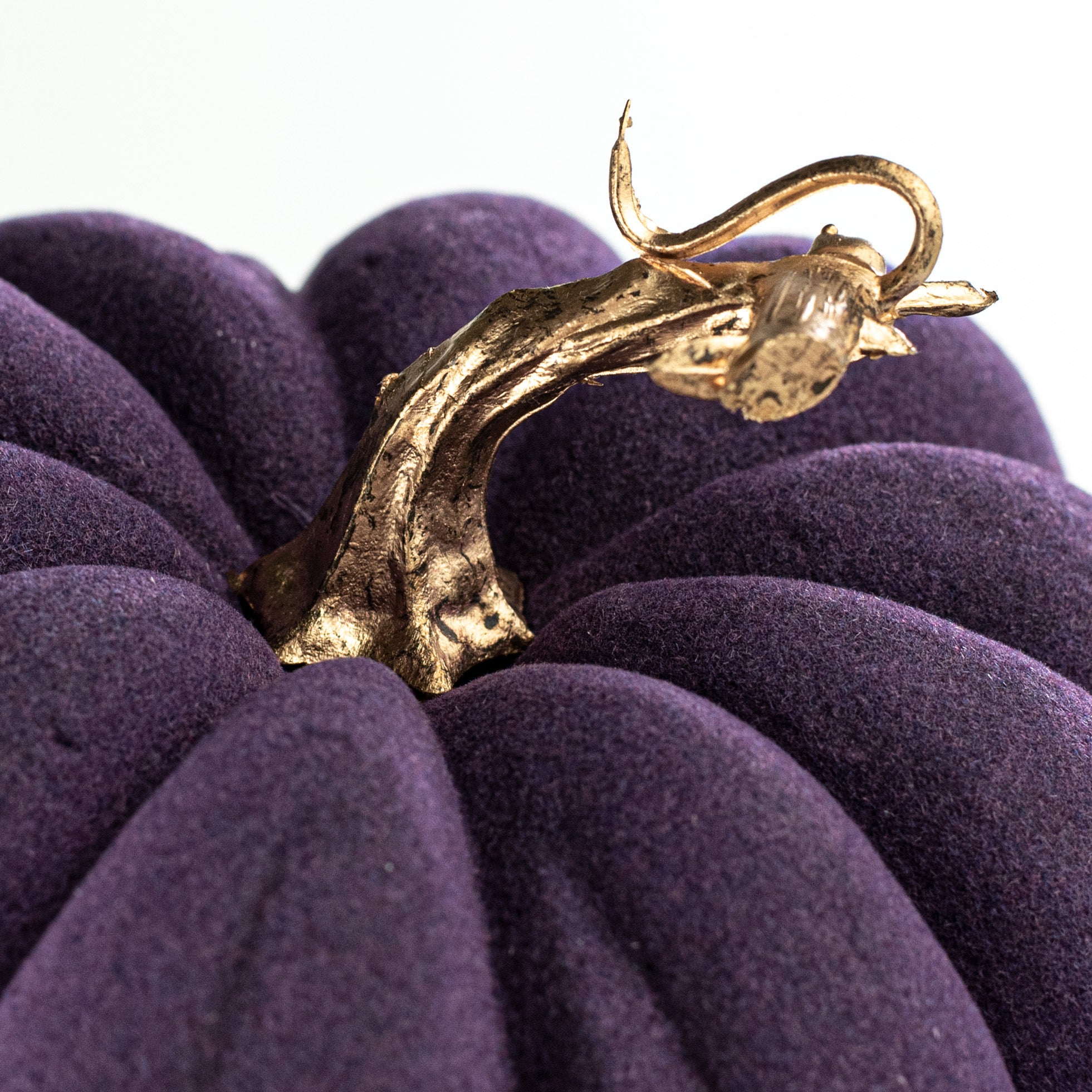 7" Flocked Pumpkin: Purple detail photo 4