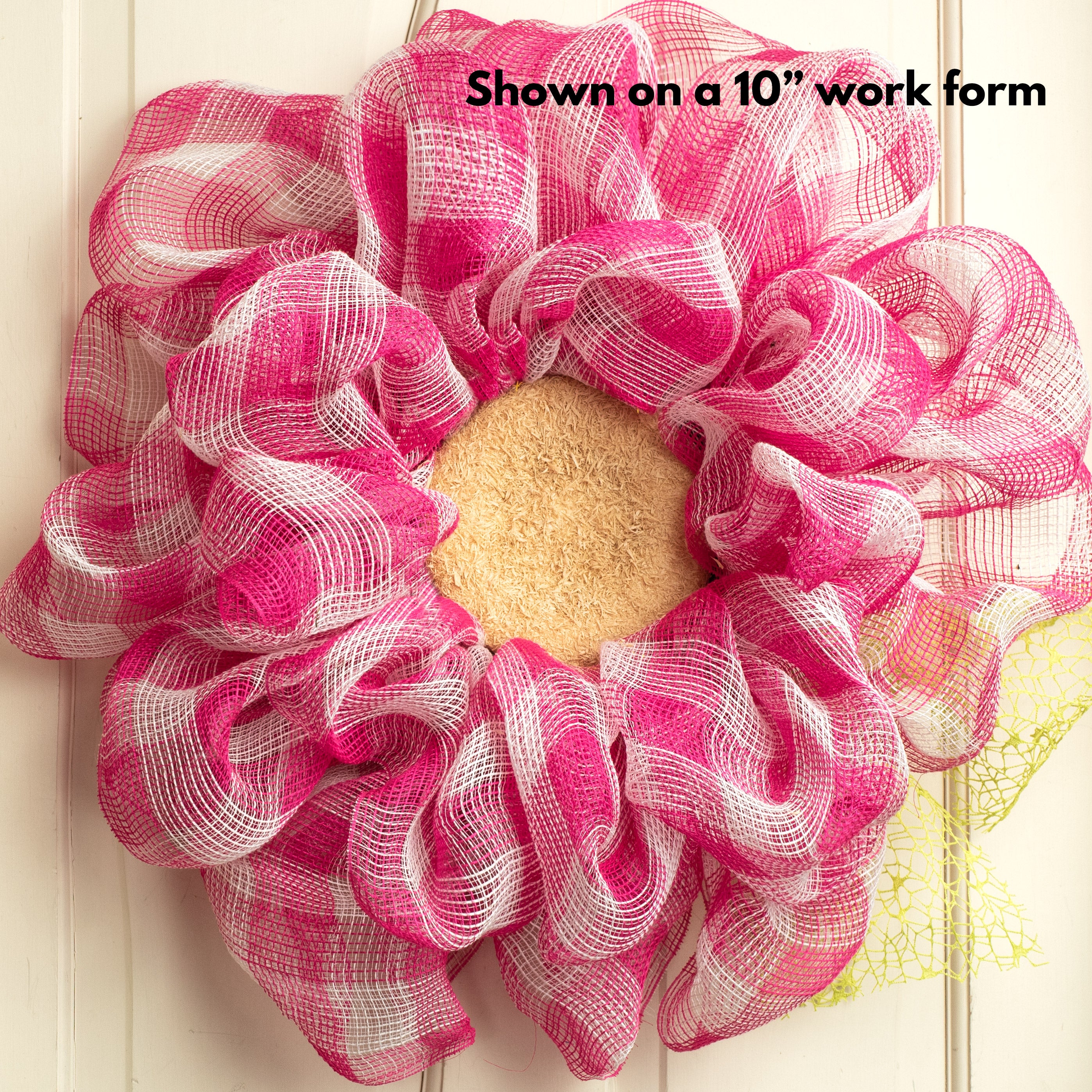 7" Flower Center: Cream Straw Lifestyle Photo