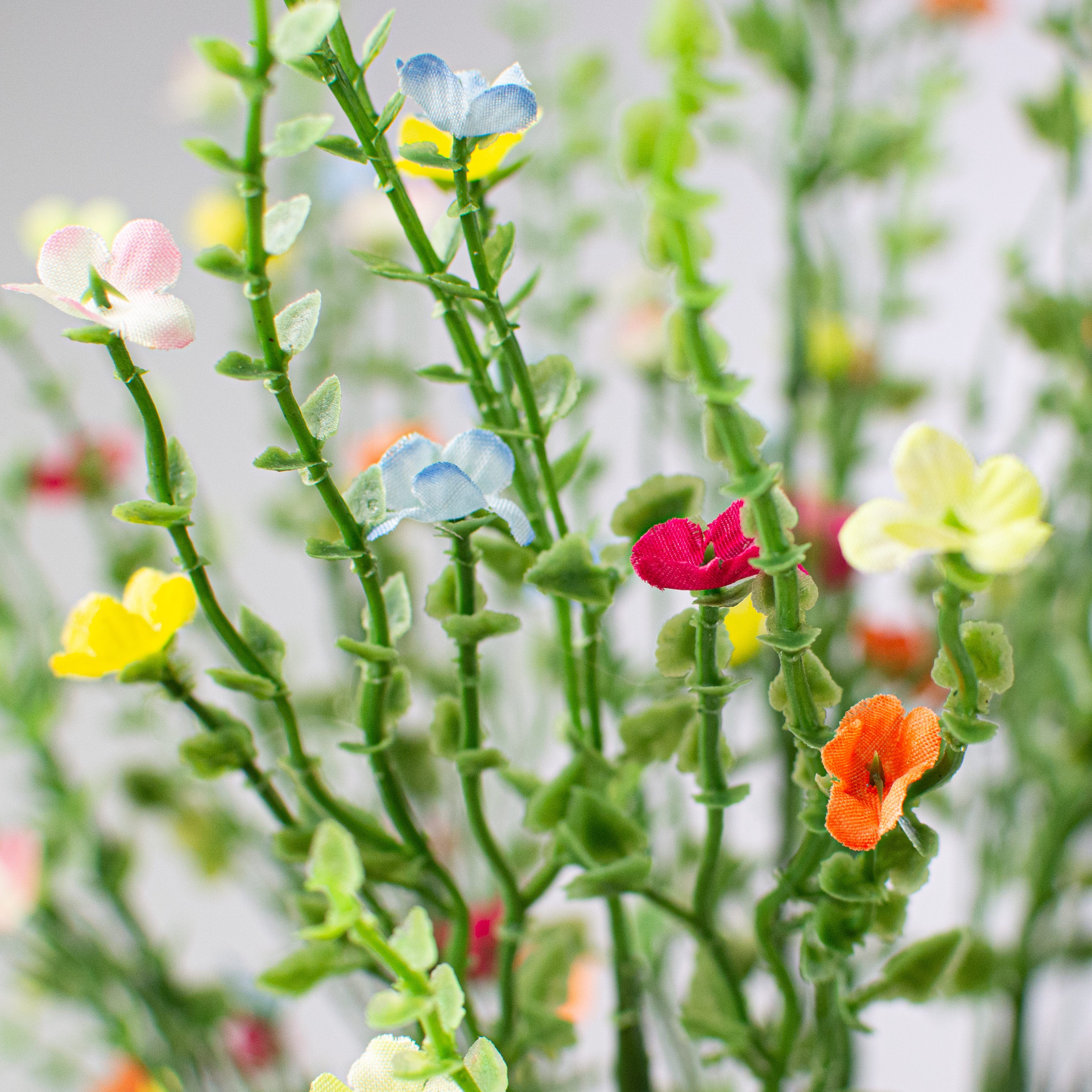 21" Flowering Bush: Spring Multi Lifestyle Photo
