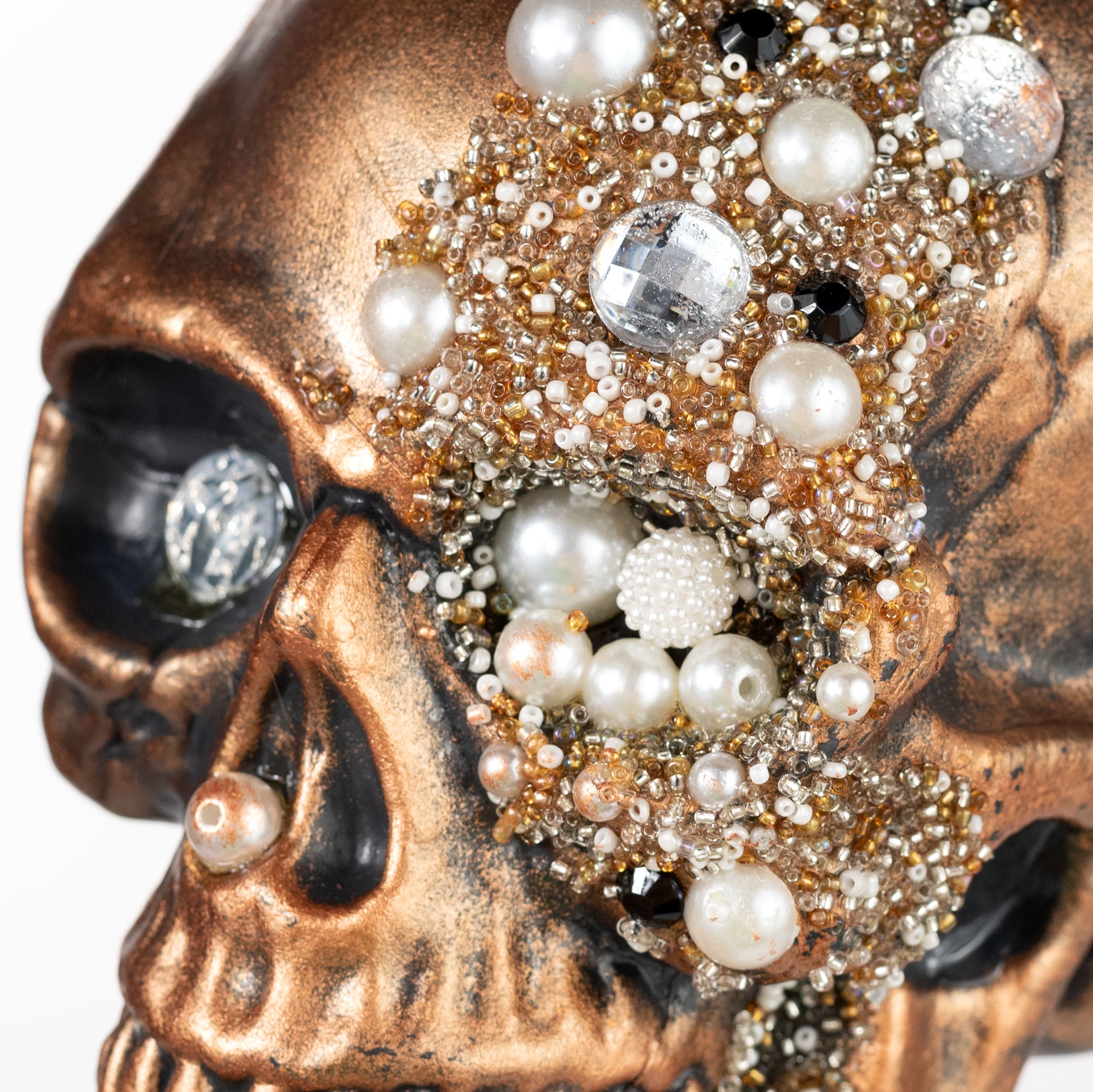 8" Foam Skull with Beads & Glitter: Antique Gold detail photo 3