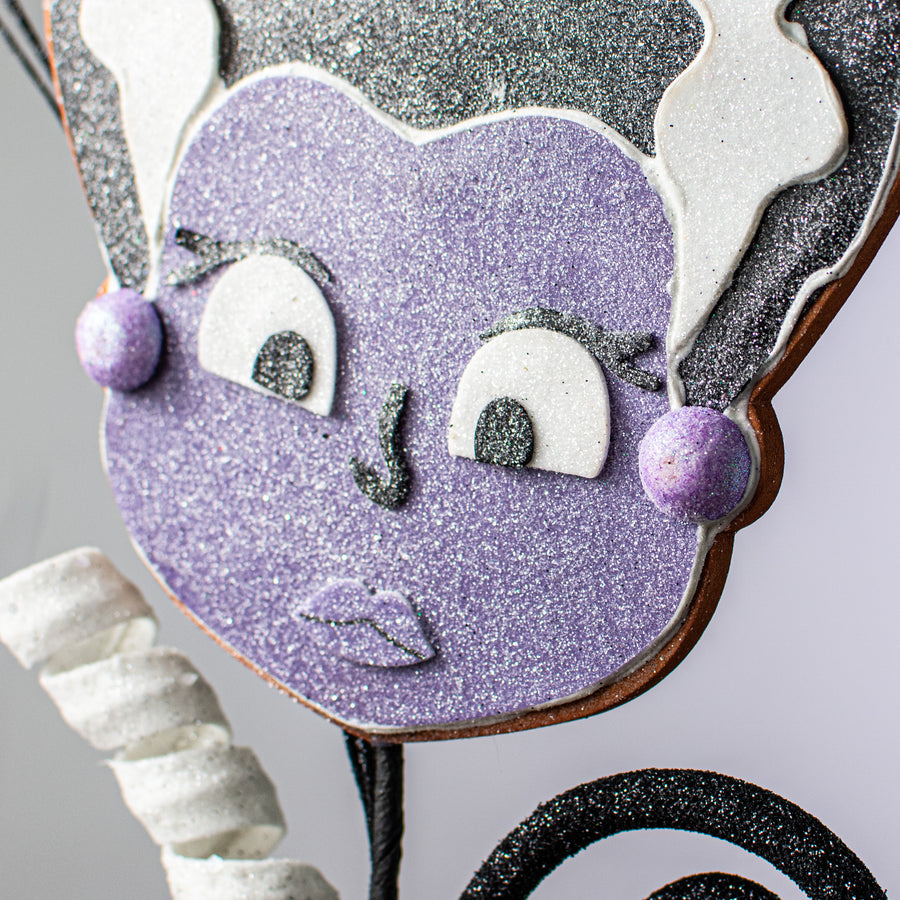 26" Frankie Bride Cookie Spray Lifestyle Photo