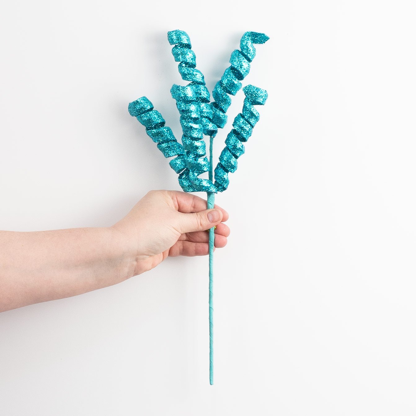 16" Frizzy Curly Pick: Turquoise Blue detail photo 3