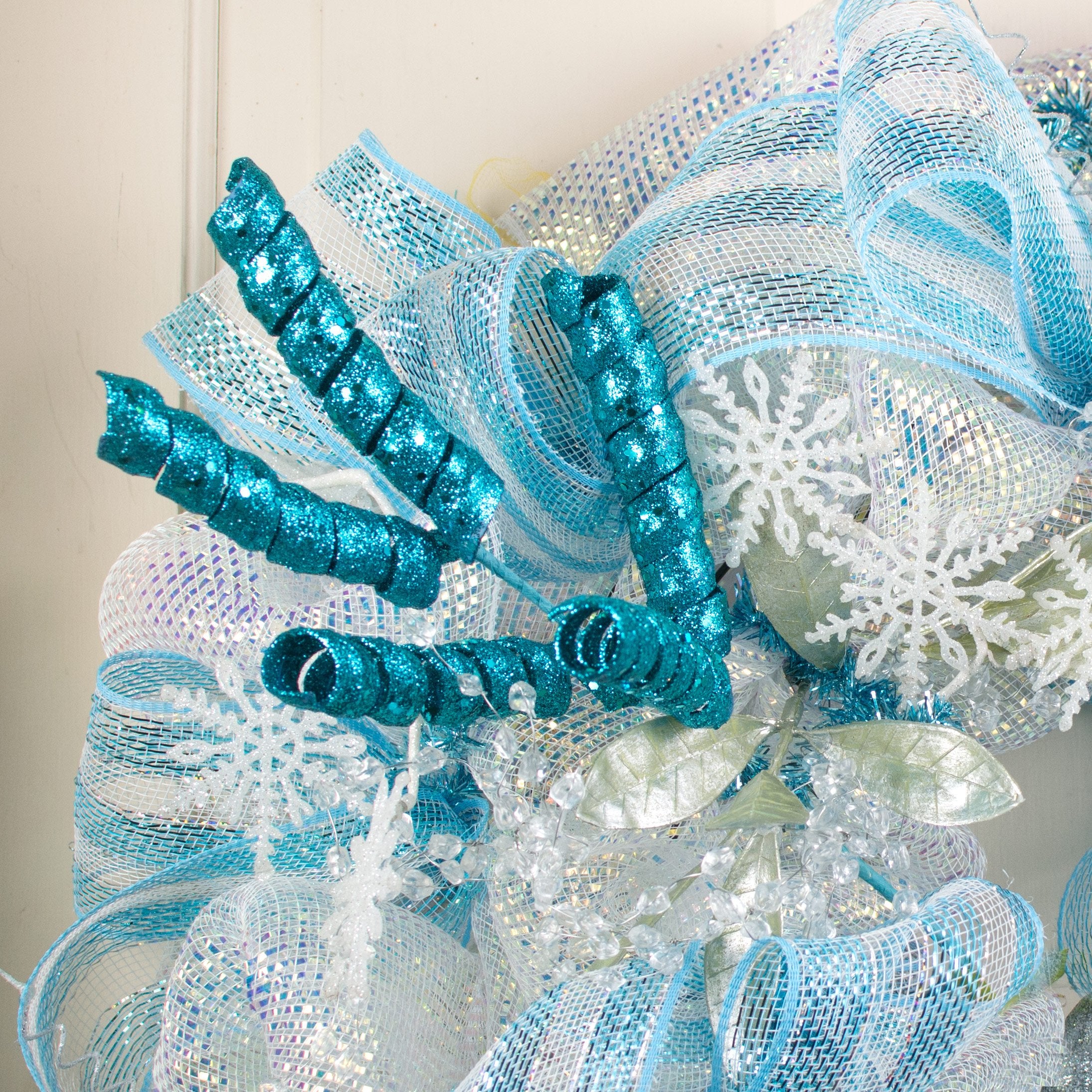 16" Frizzy Curly Pick: Turquoise Blue detail photo 4