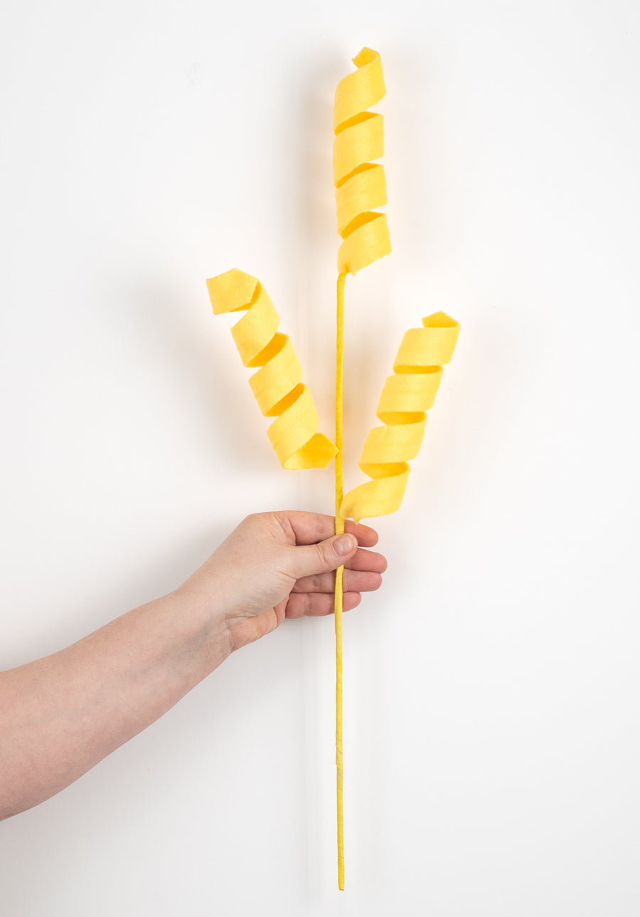 24" Fuzzy Curly Spray: Yellow detail photo 3