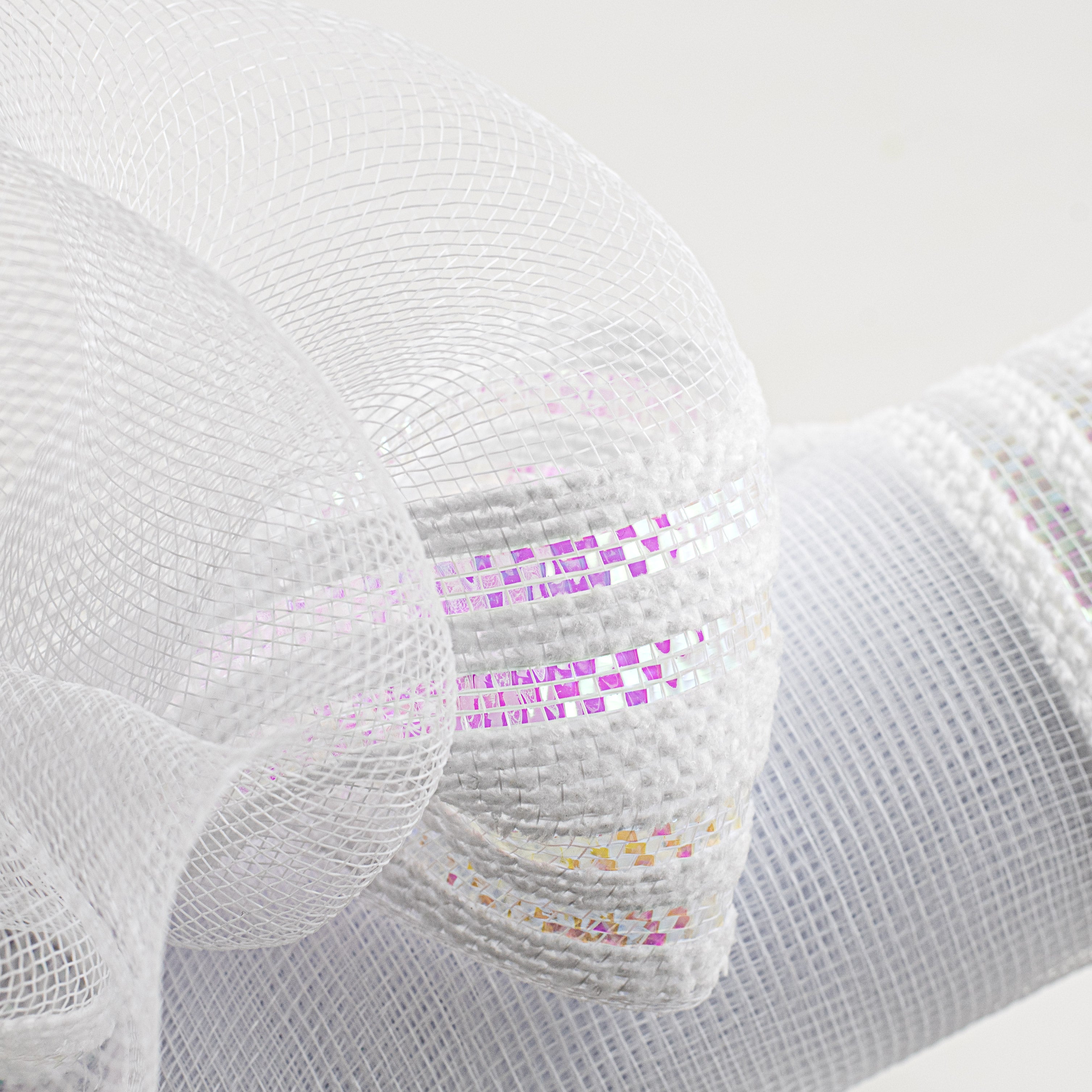 21" Fuzzy & Metallic Border Mesh: White Lifestyle Photo