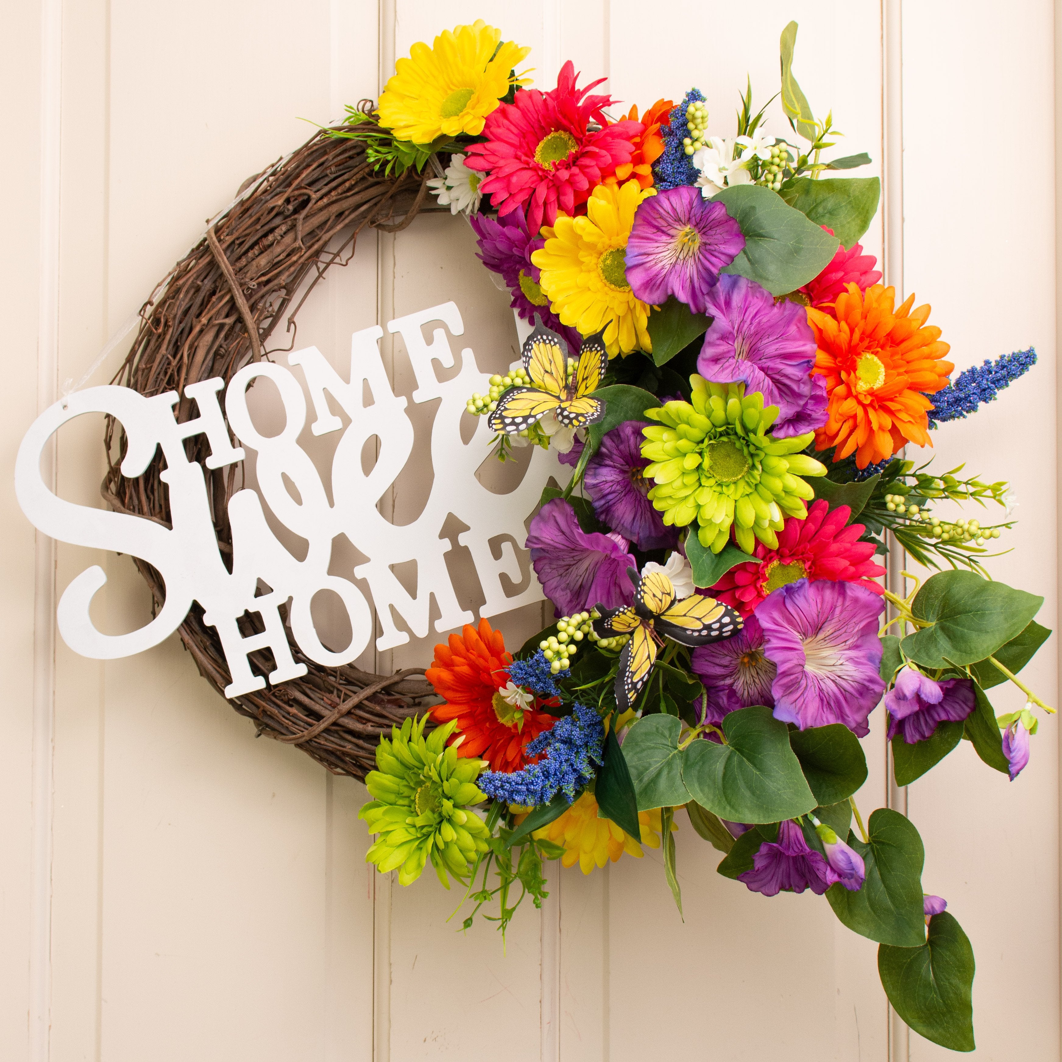 18" Gerbera Daisy Stem: Lime Green Lifestyle Photo