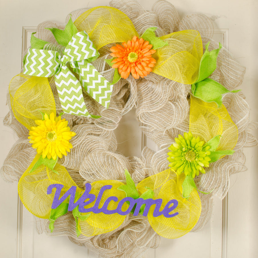 18" Gerbera Daisy Stem: Lime Green detail photo 5