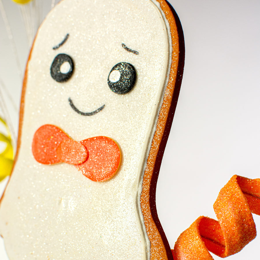 24" Ghost Cookie Spray: Candy Corn Hues Lifestyle Photo