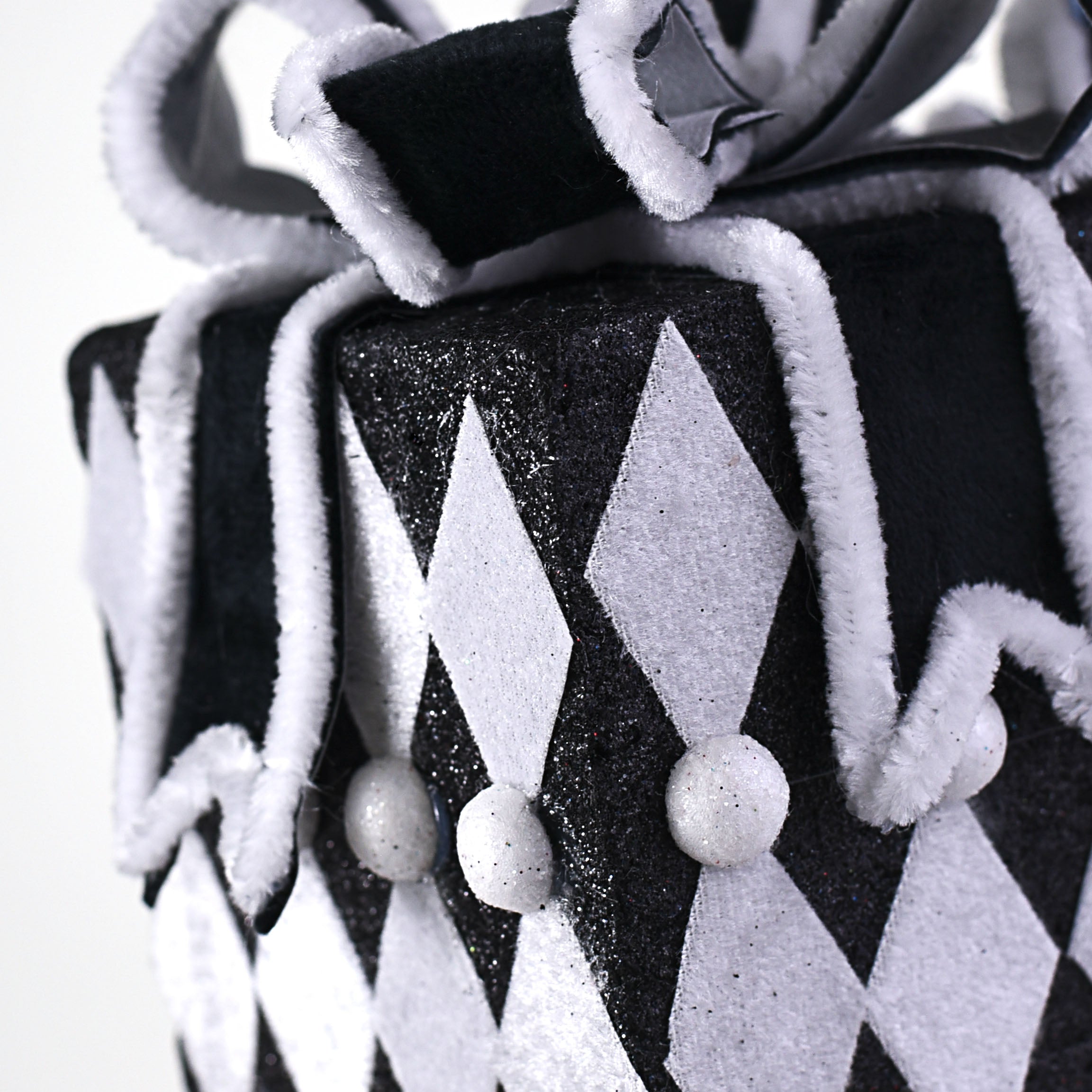 6" Gift Box Decoration: Black & White Harlequin detail photo 3