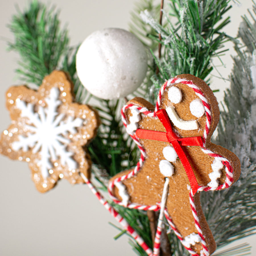 16" Gingerbread Cookie & Pine Pick Lifestyle Photo