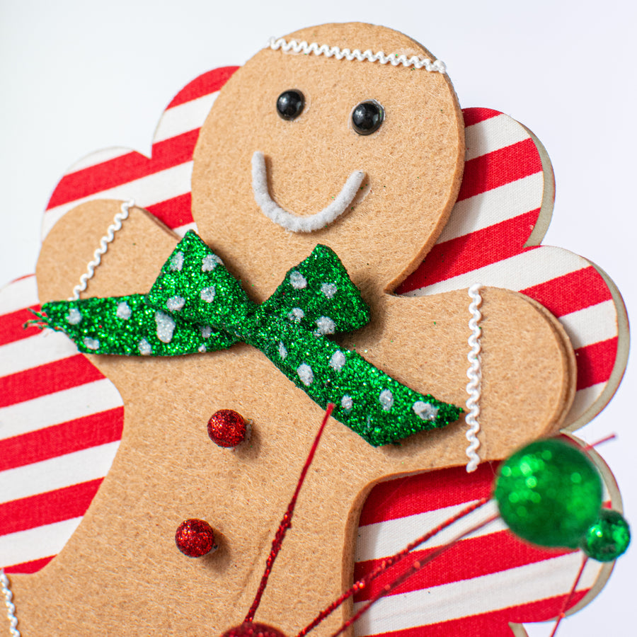 25" Gingerbread Scallop Cookie Spray: Emerald & Red Lifestyle Photo