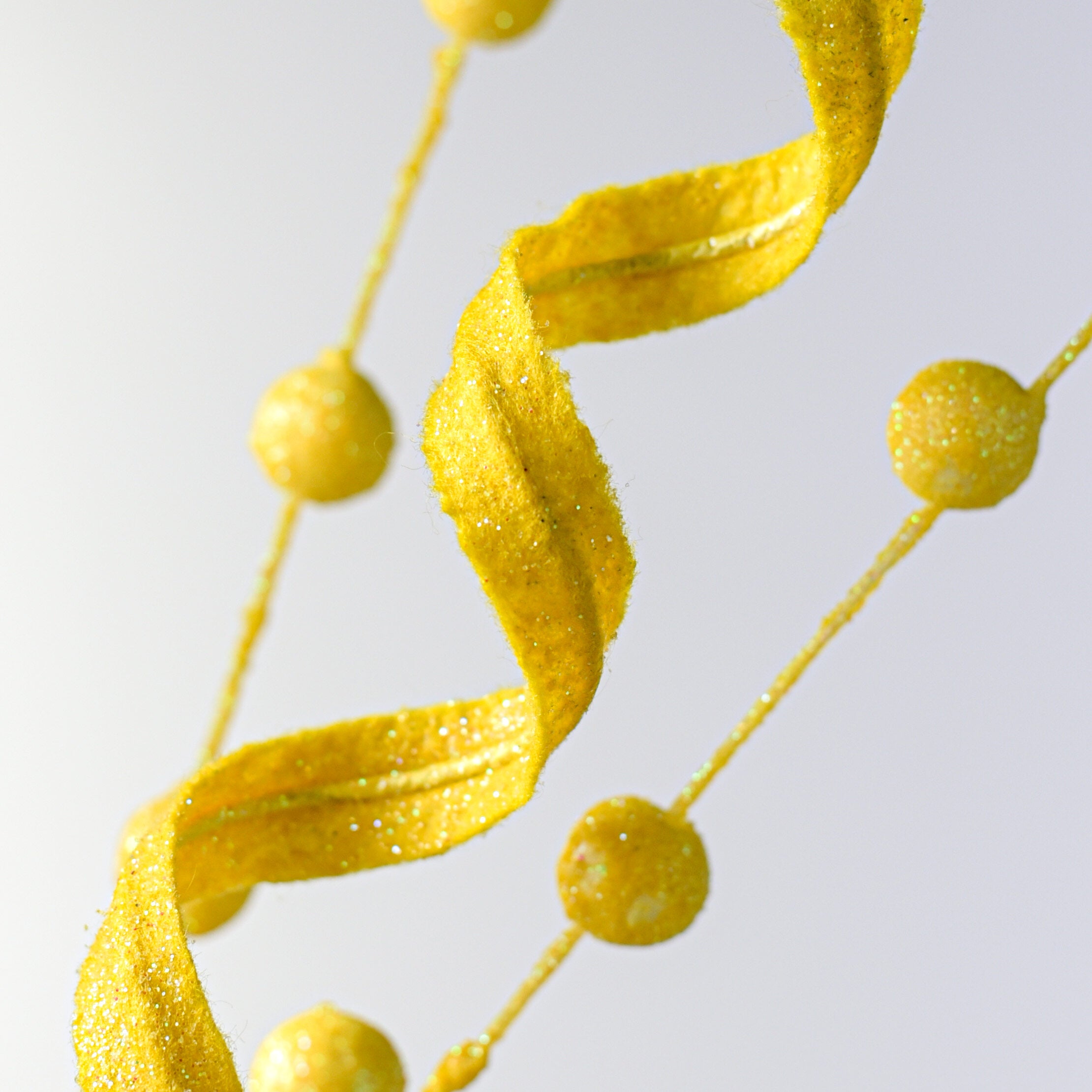 29" Glitter Ball Curly Spray: Yellow Lifestyle Photo