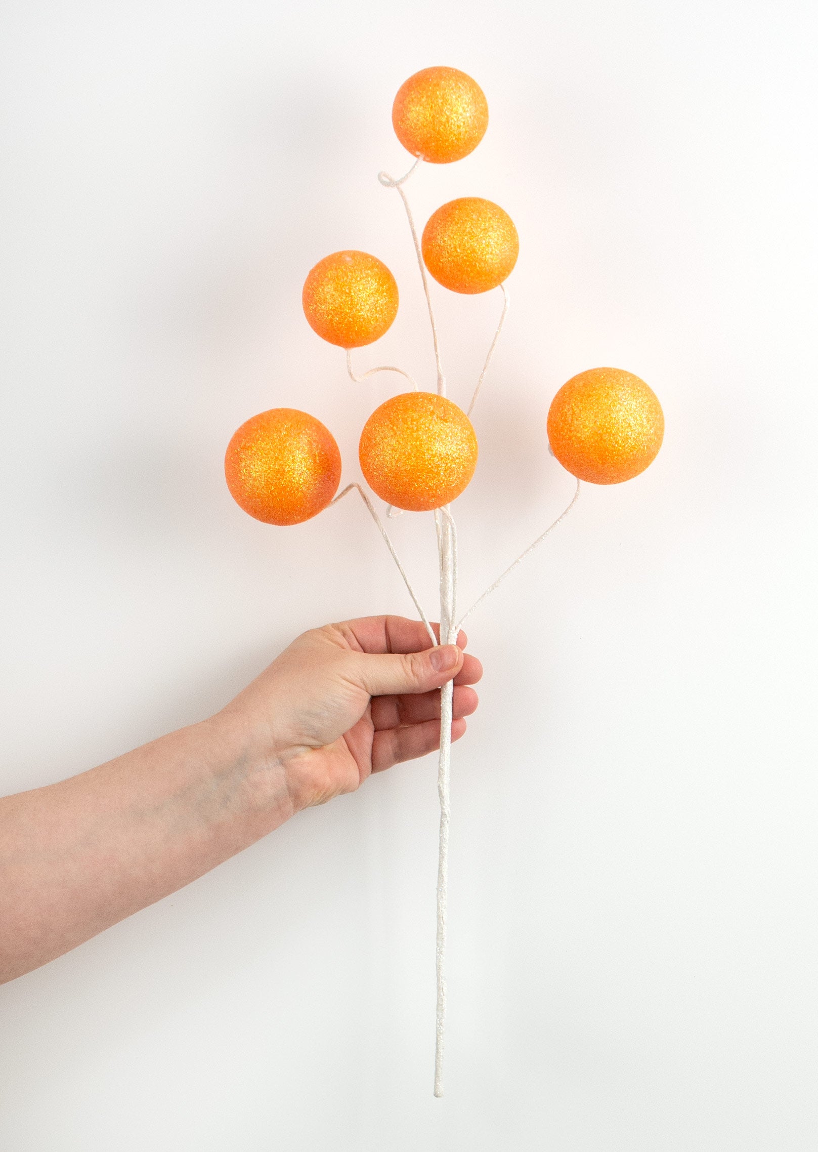 19" Glitter Ball Spray: Orange detail photo 3