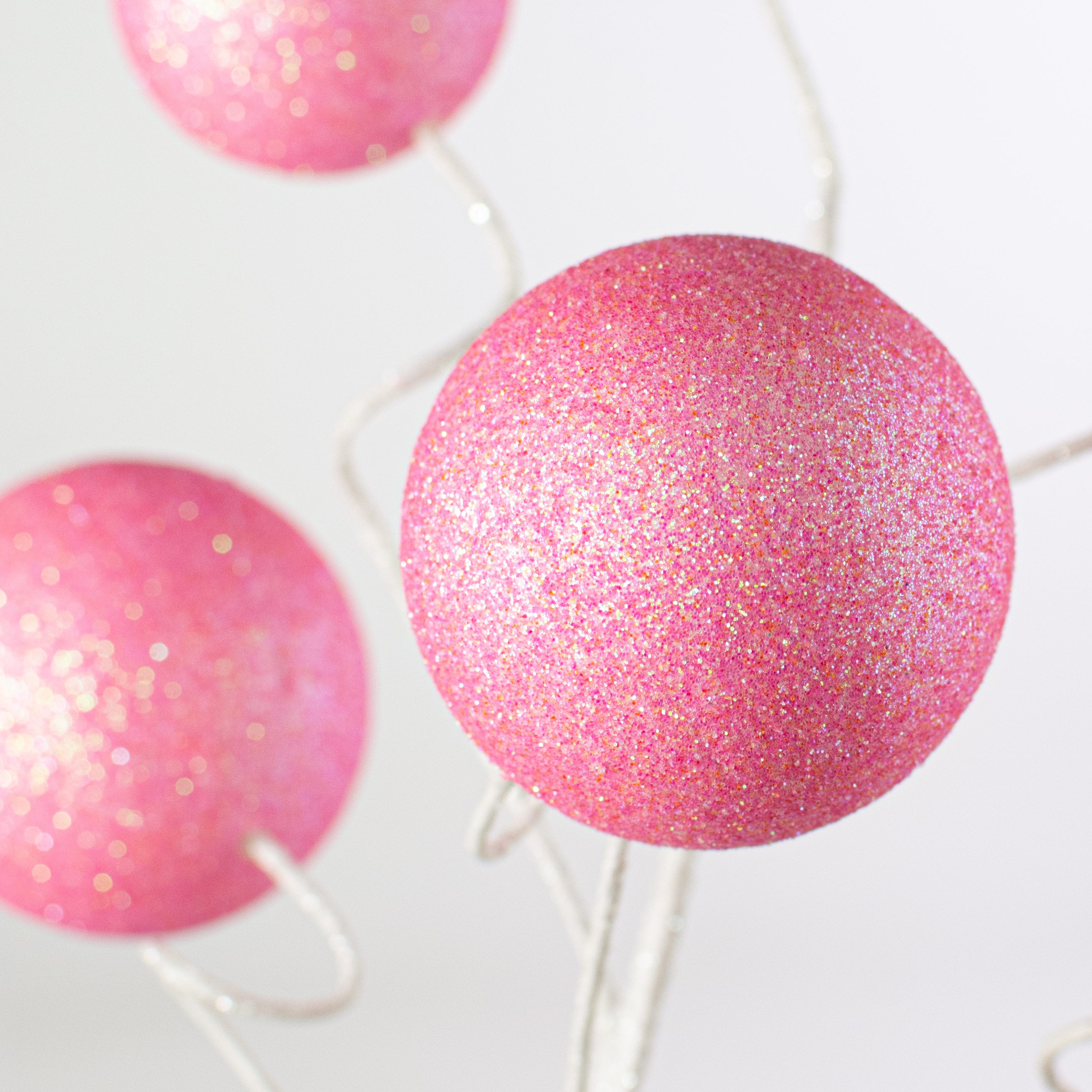 19" Glitter Ball Spray: Pink Lifestyle Photo