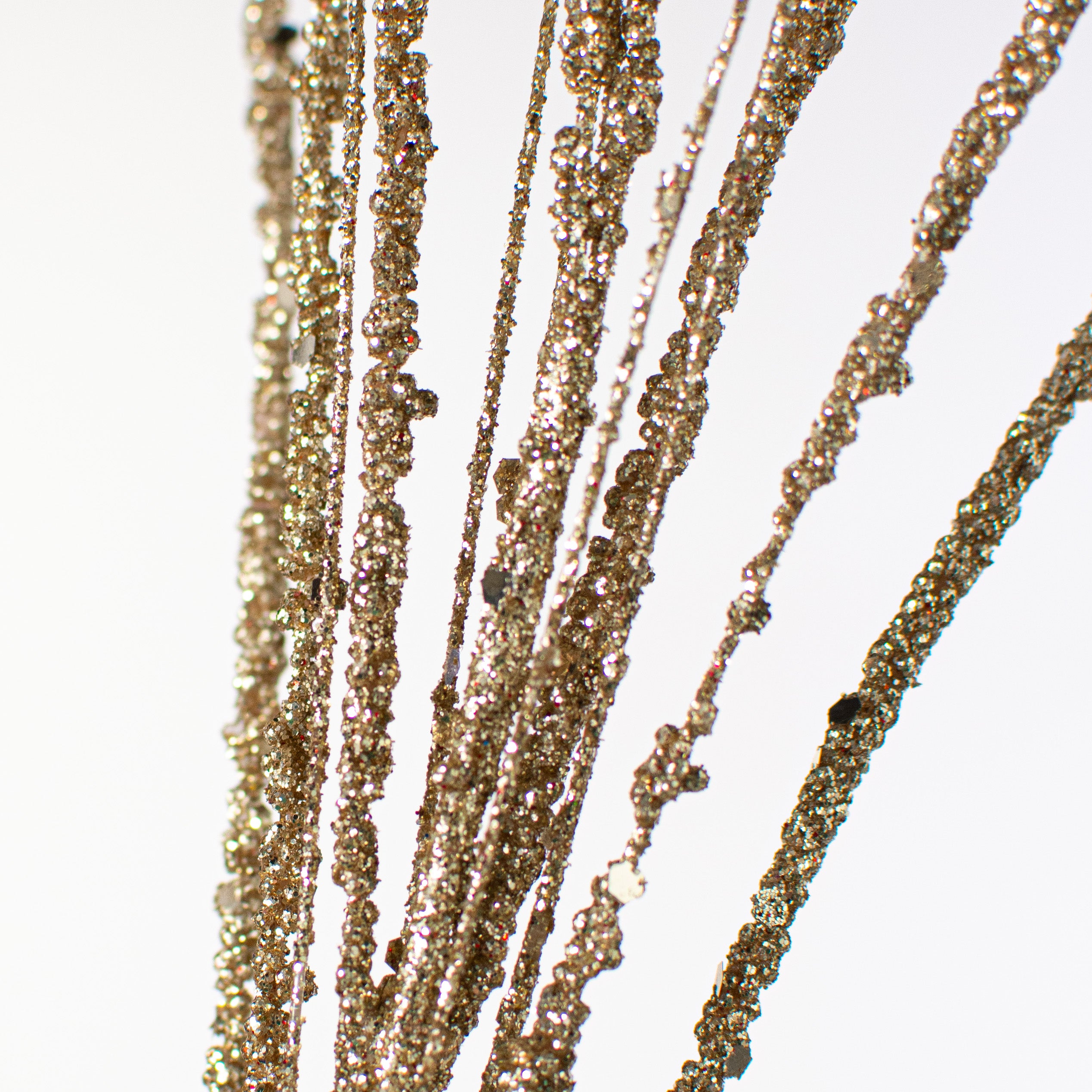 35" Glitter Fishline Spray: Champagne Lifestyle Photo