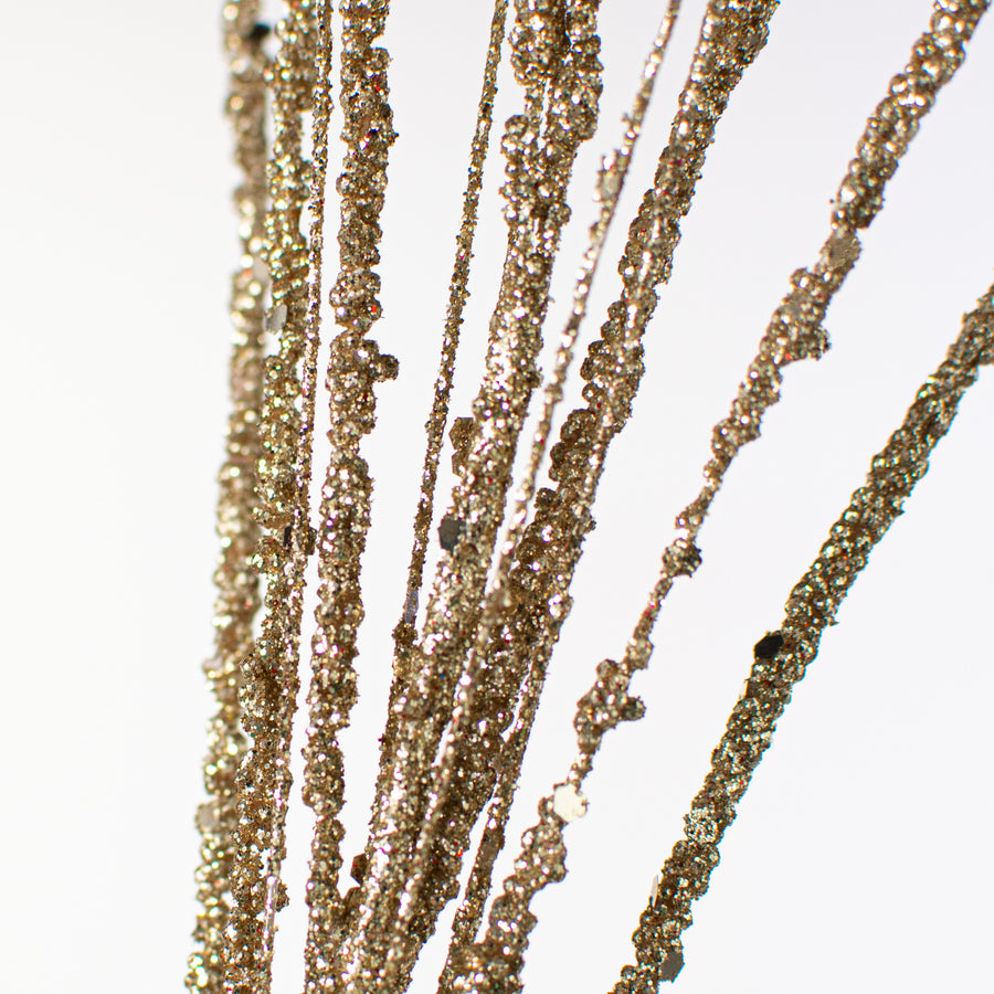 35" Glitter Fishline Spray: Champagne Lifestyle Photo