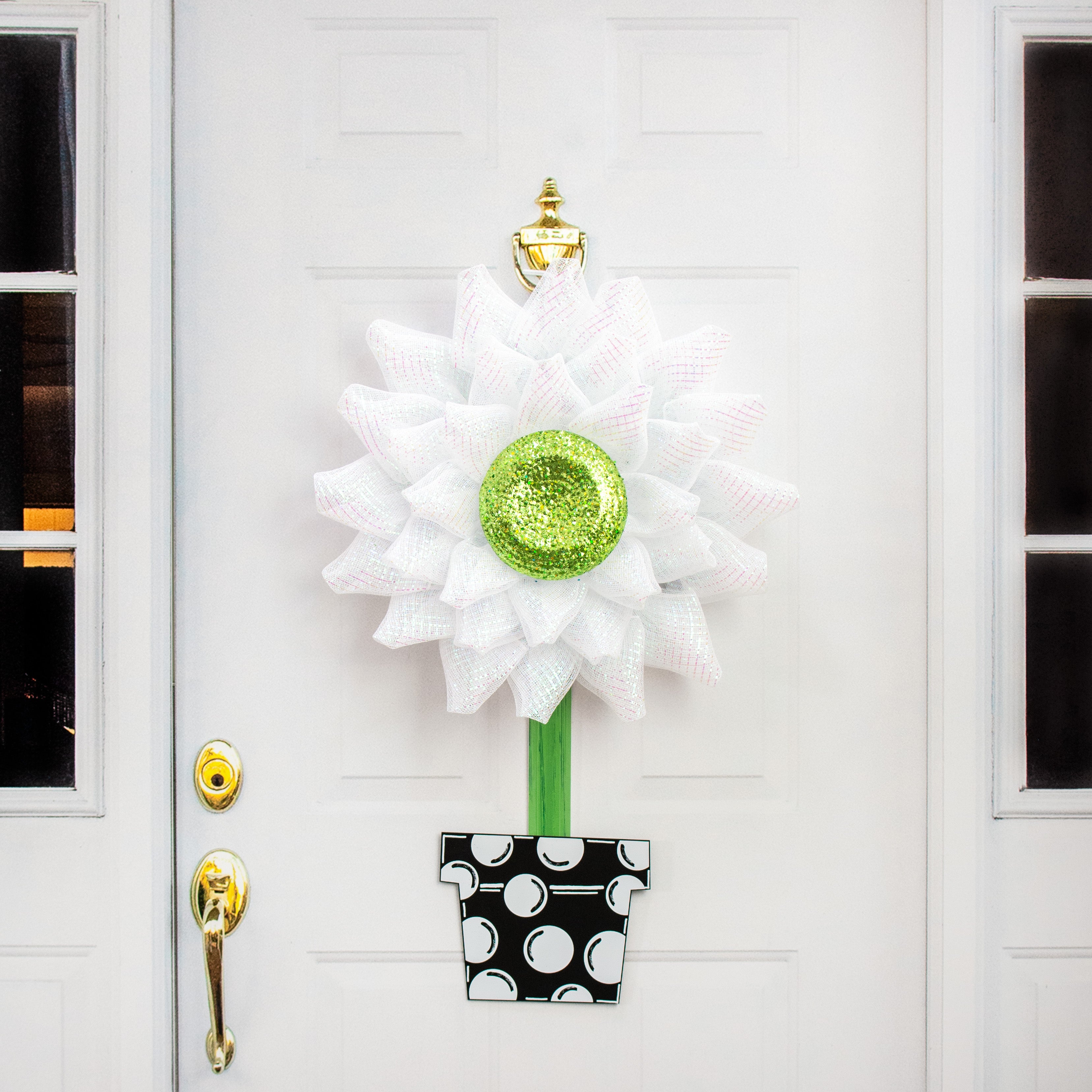 7" Glitter Flower Head: Lime Green Lifestyle Photo