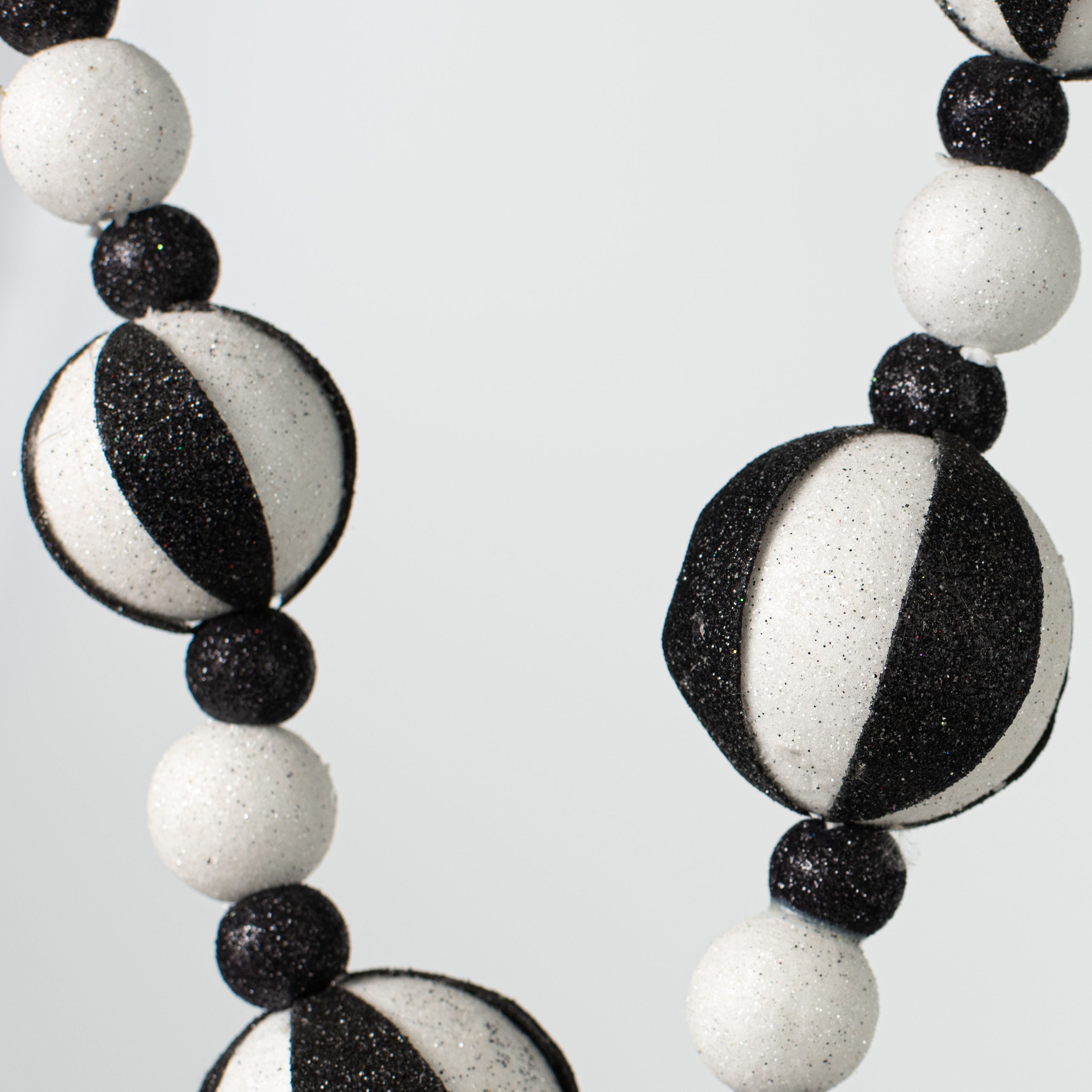 32" Glitter Stripe Ball Spray: Black & White detail photo 3