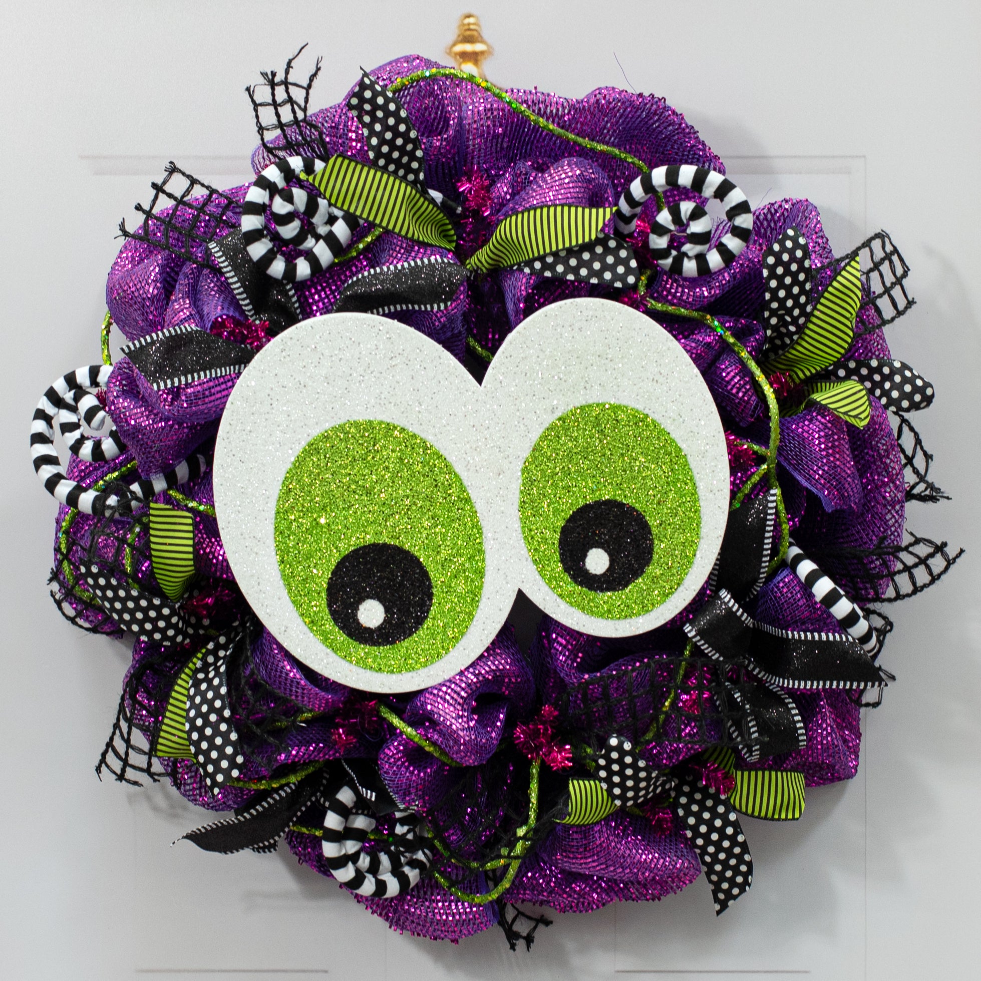 14" Glittered EVA Foam Eyeballs Hanger: Green Lifestyle Photo