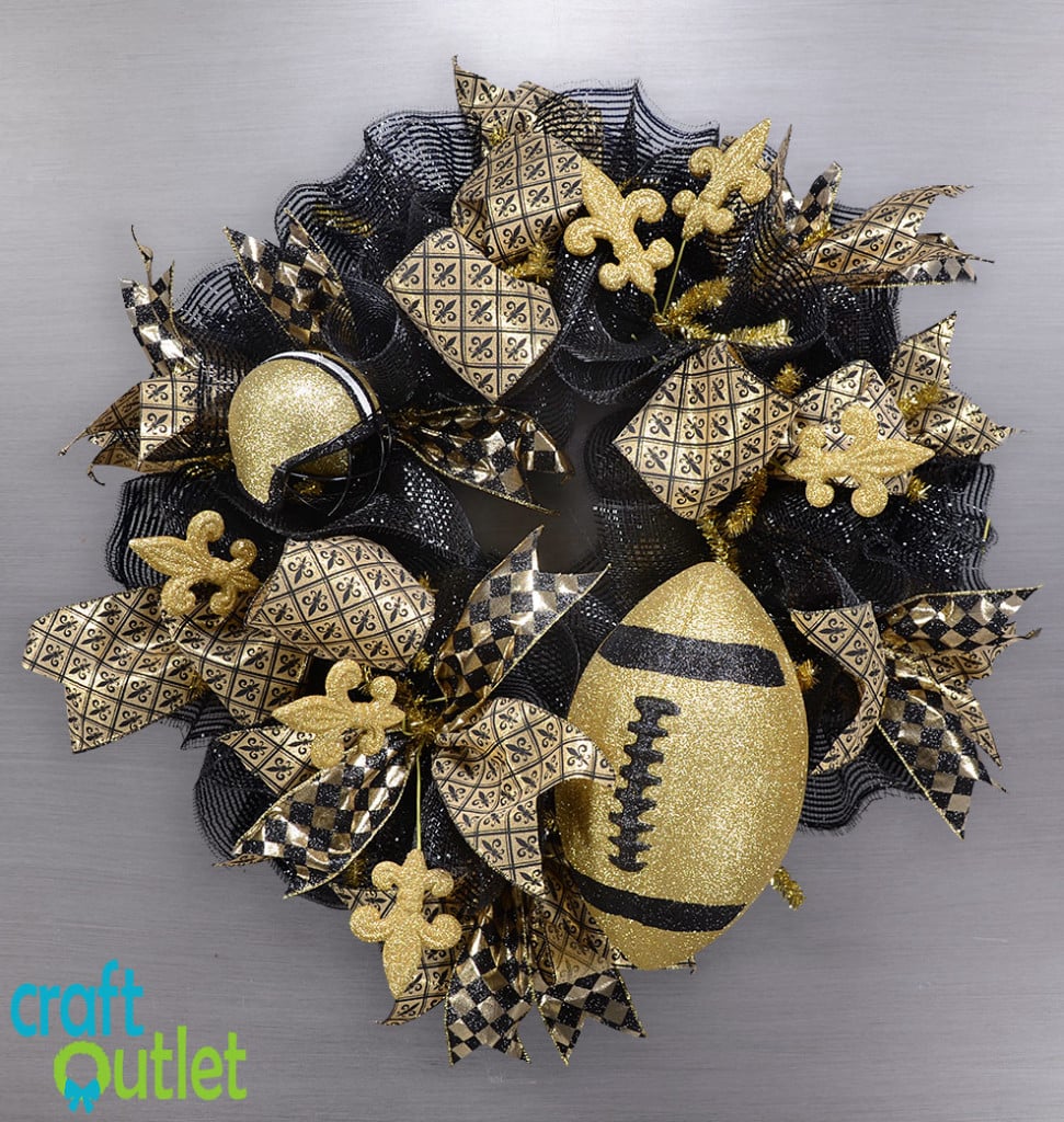 Gold Glitter Fleur de Lis Pick: 4" Lifestyle Photo