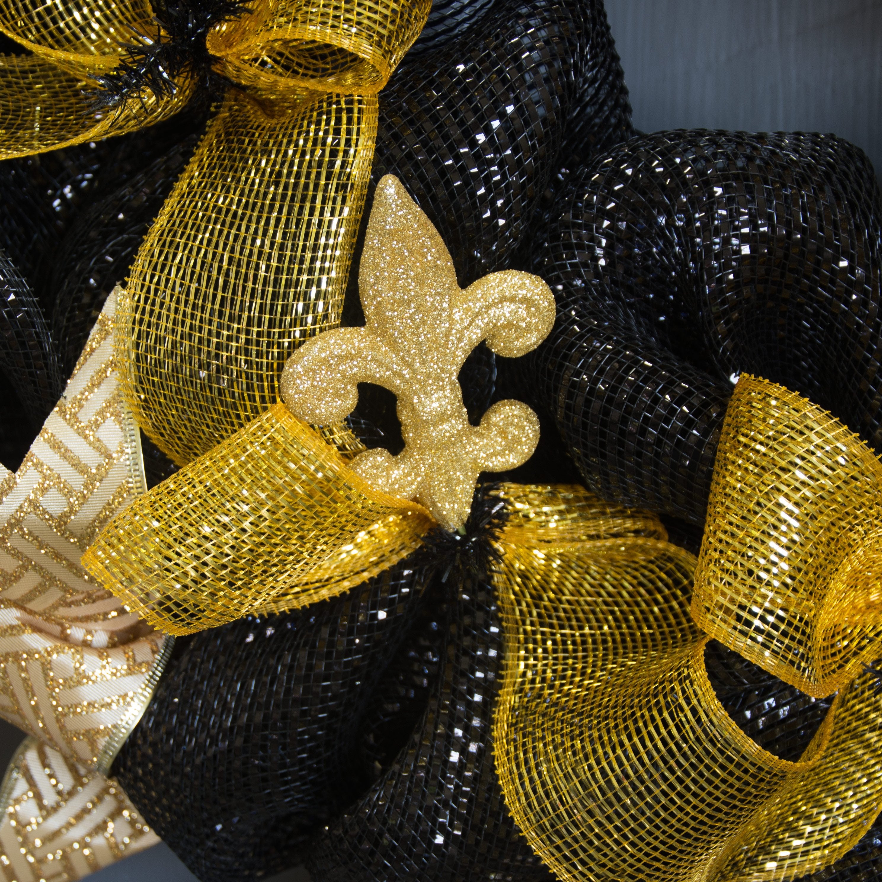 Gold Glitter Fleur de Lis Pick: 4" detail photo 4
