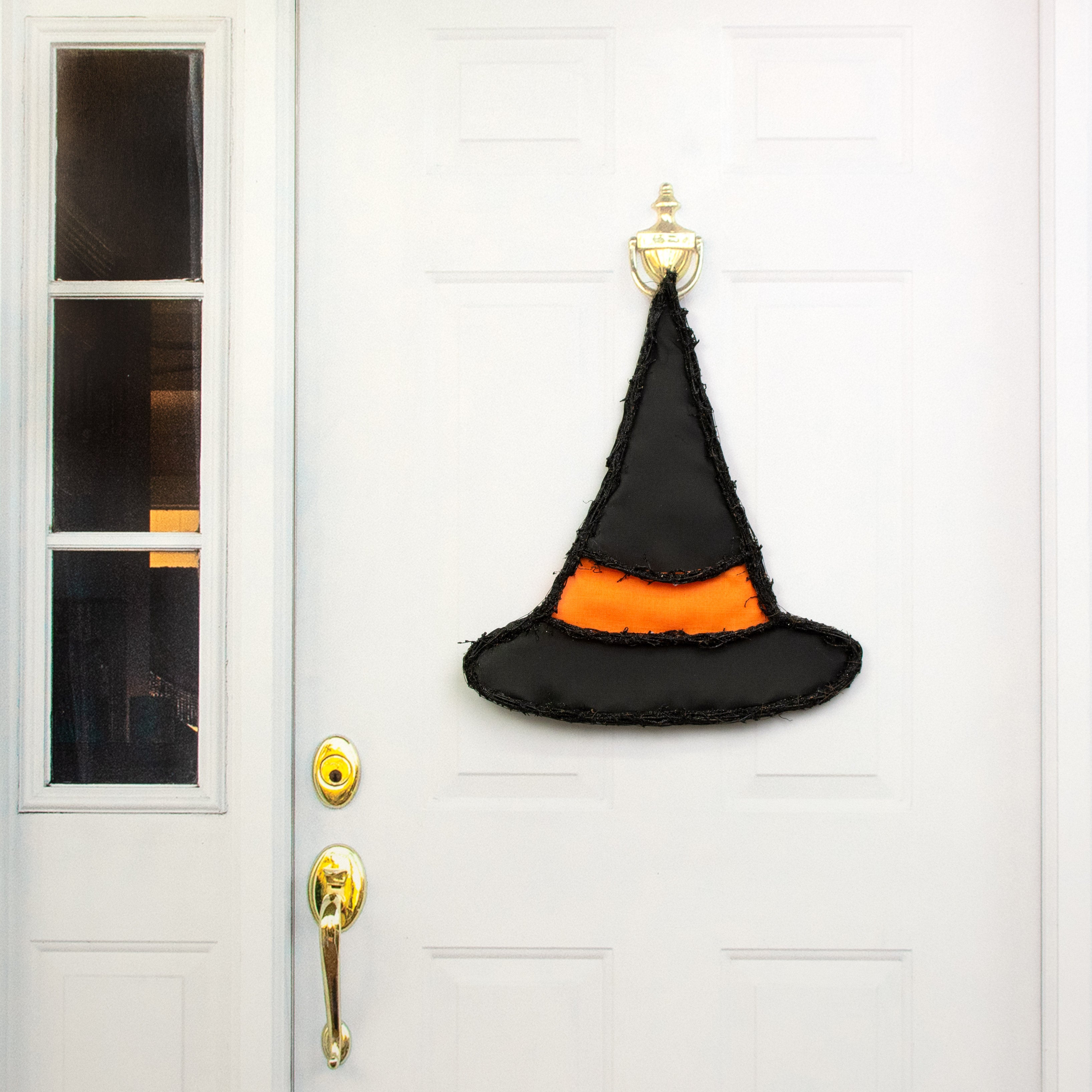 21" Grapevine Hanger: Black Witch Hat Lifestyle Photo
