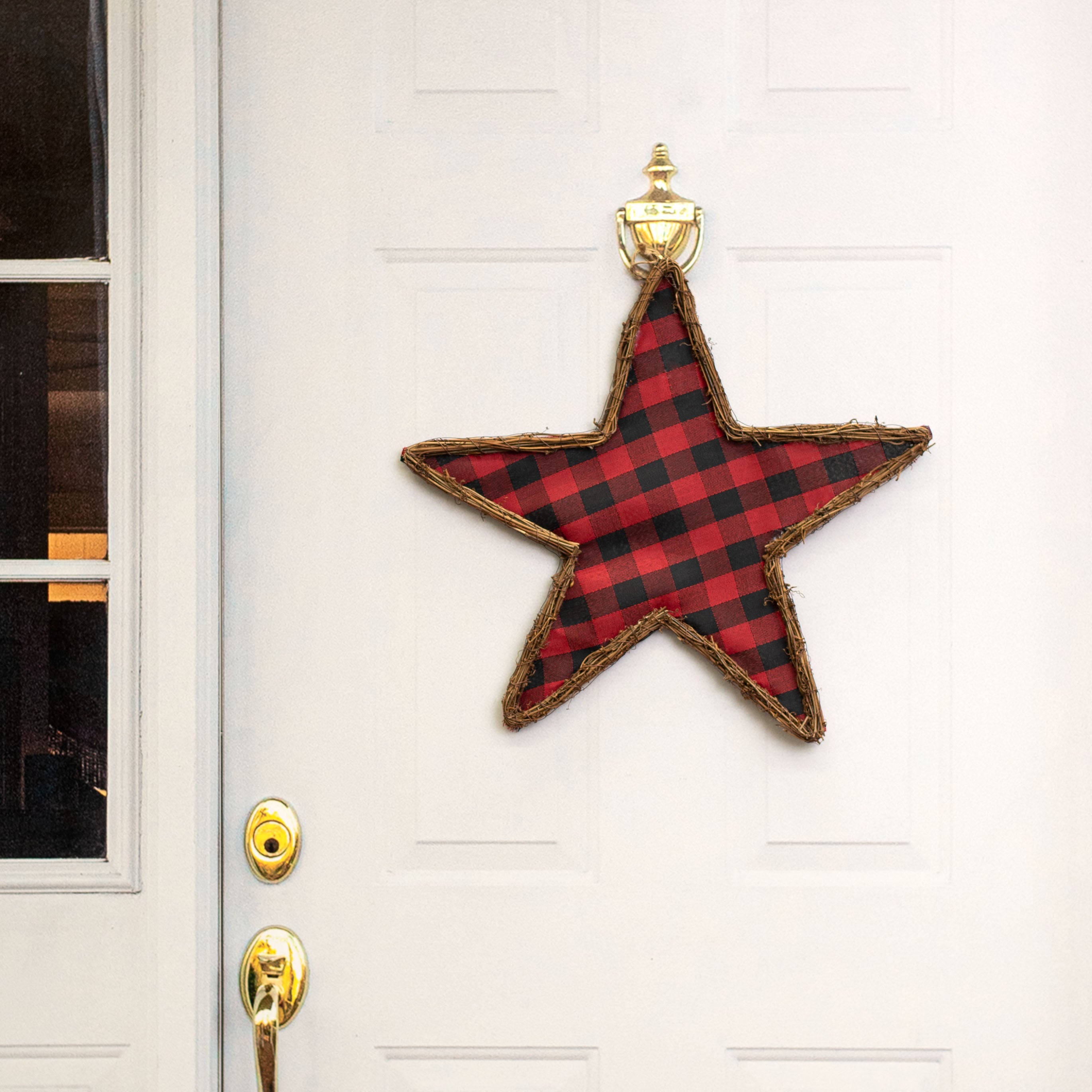 21.5" Grapevine Hanger: Buffalo Plaid Star Lifestyle Photo