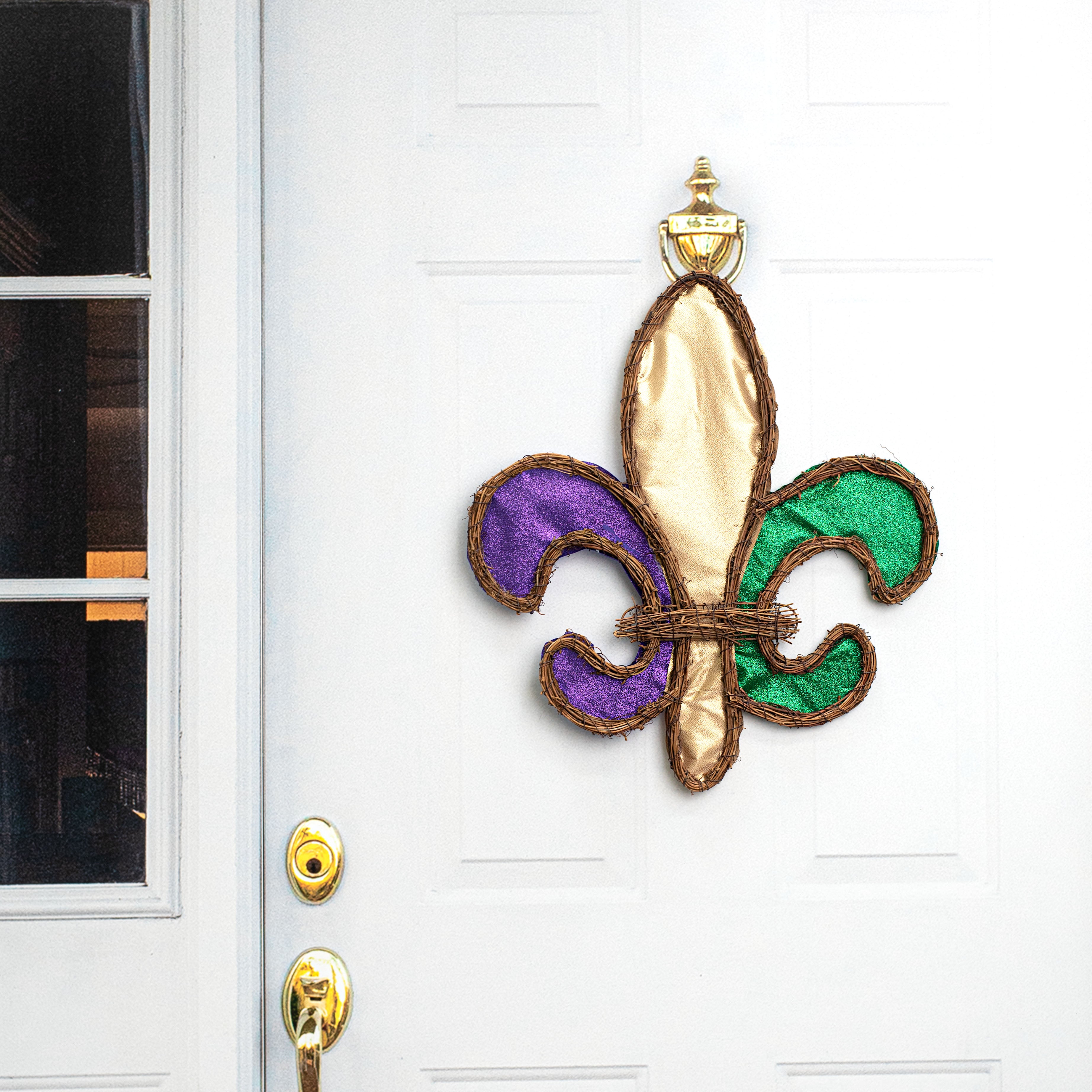 21" Grapevine Hanger: Glitter Fleur De Lis Lifestyle Photo