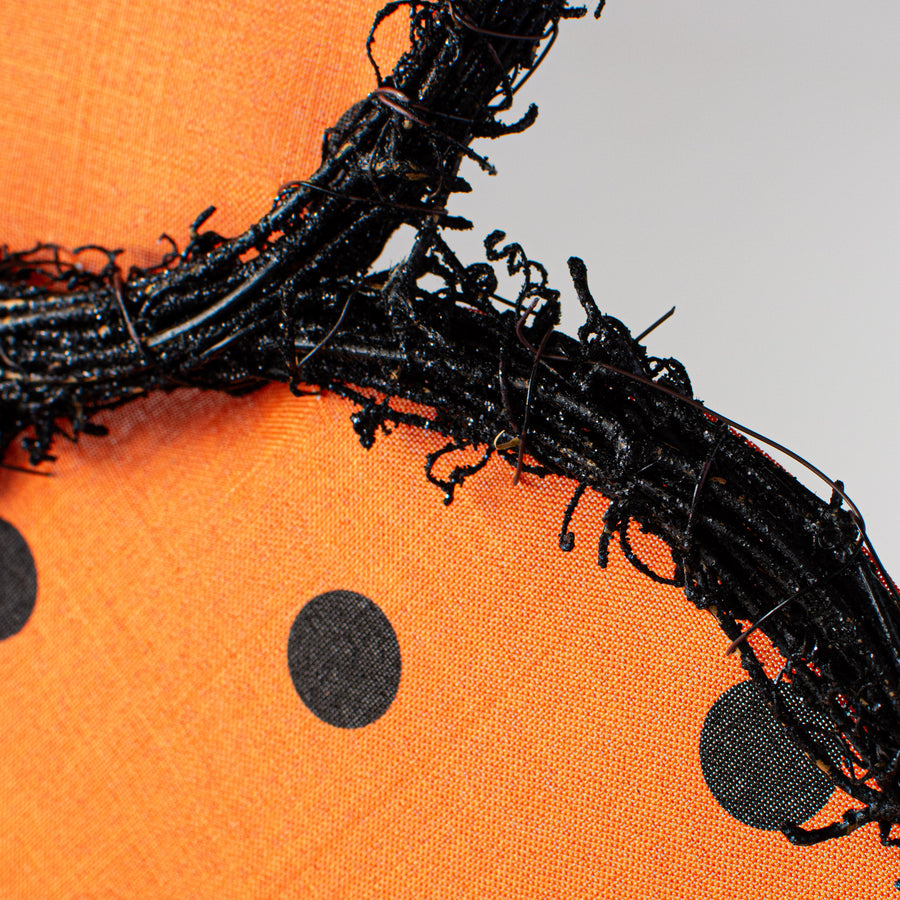 19" Grapevine Hanger: Orange Polka Dot Cat detail photo 3