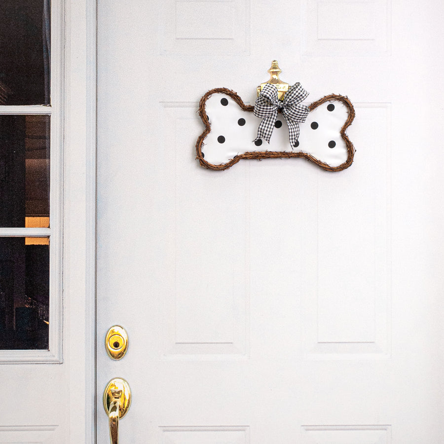 15" Grapevine Hanger: Polka Dot Dog Bone Lifestyle Photo